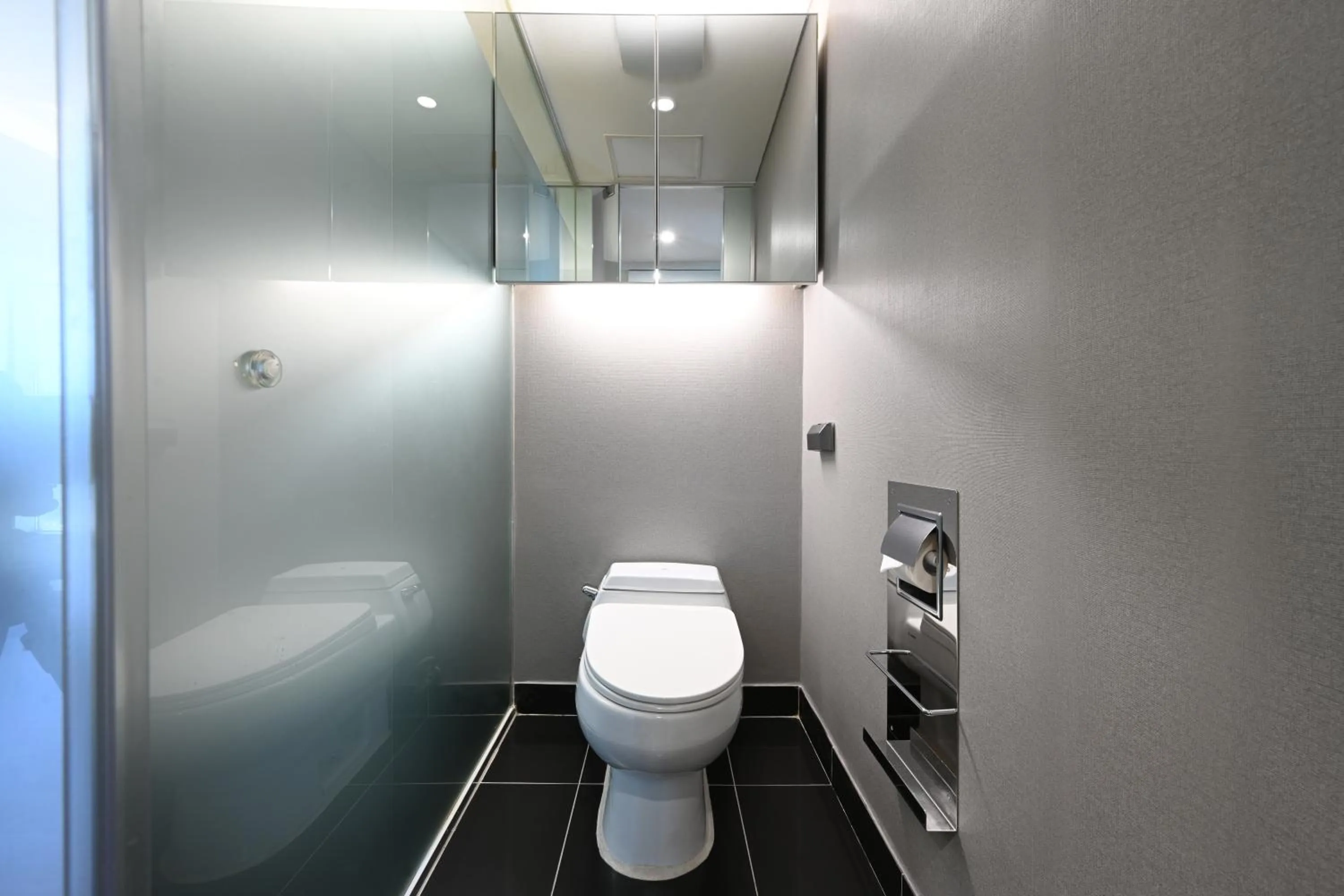 Toilet in Kolon Seacloud Hotel