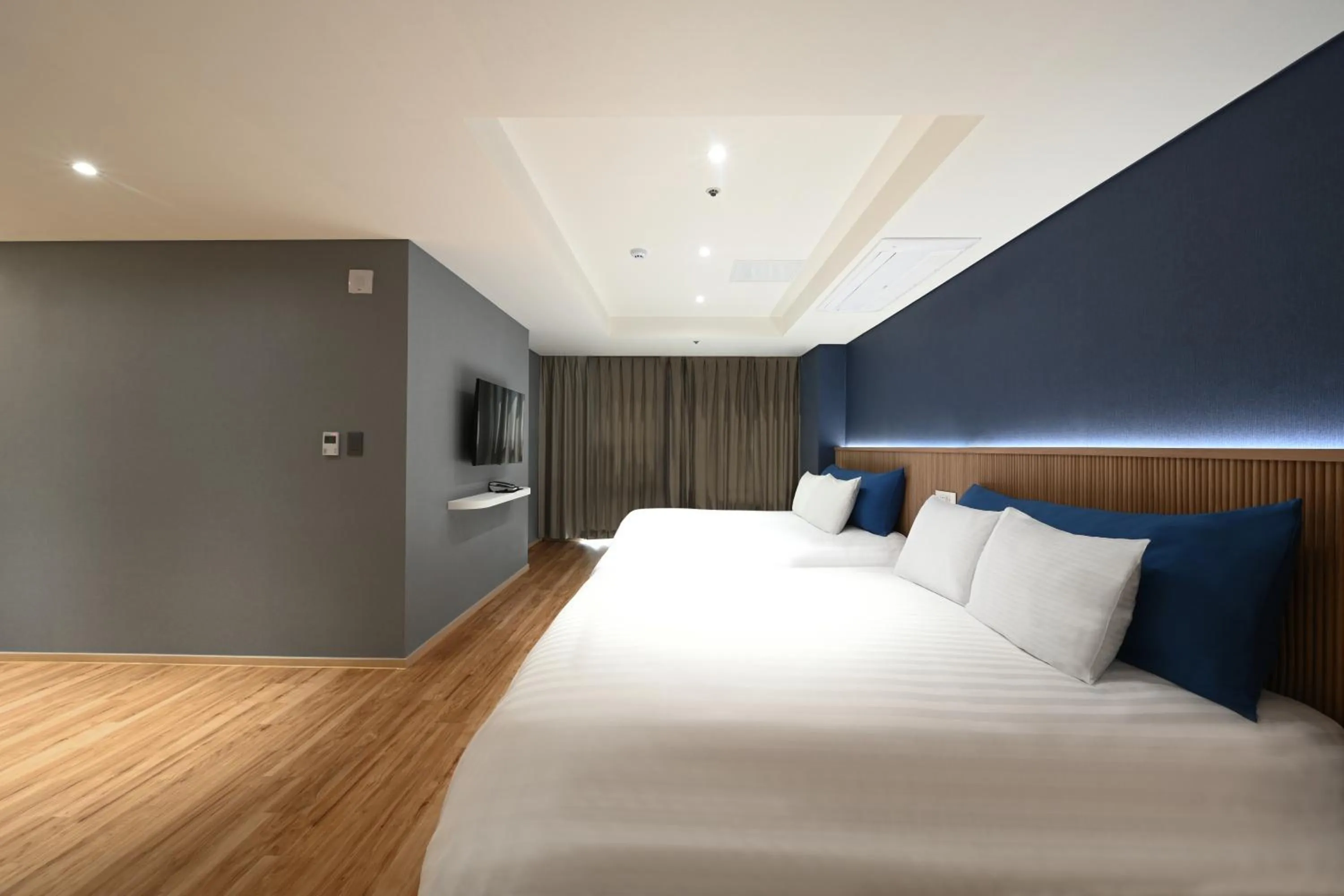 Bed in Kolon Seacloud Hotel