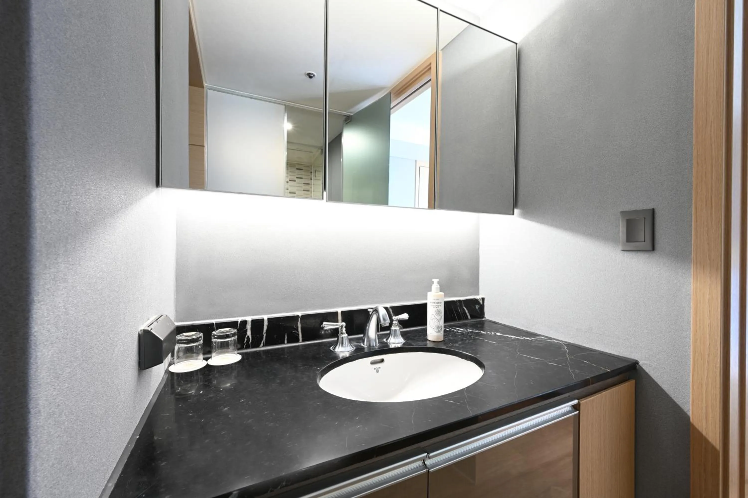 Toilet in Kolon Seacloud Hotel