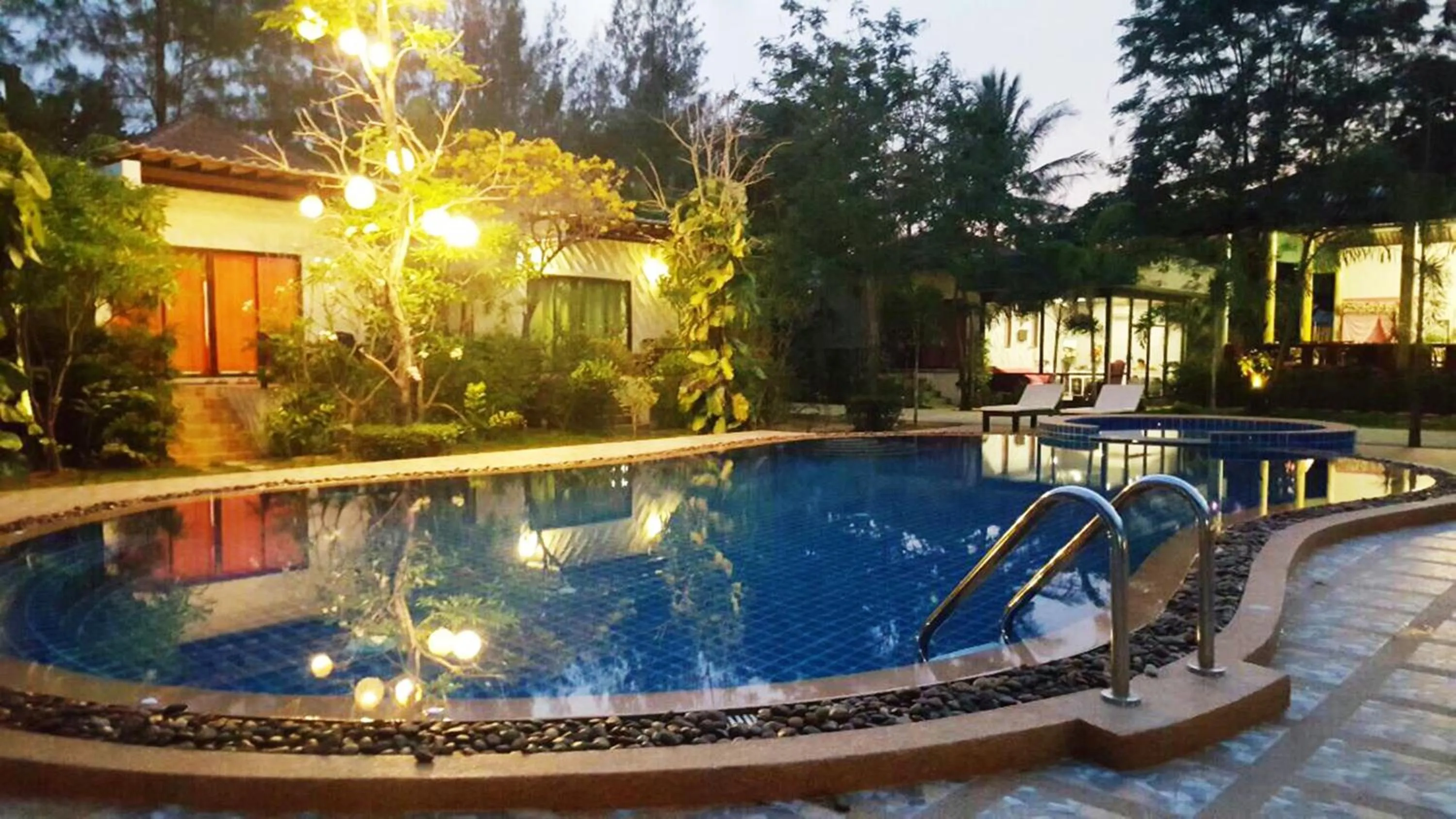 Swimming pool in Pranburi Cabana Resort