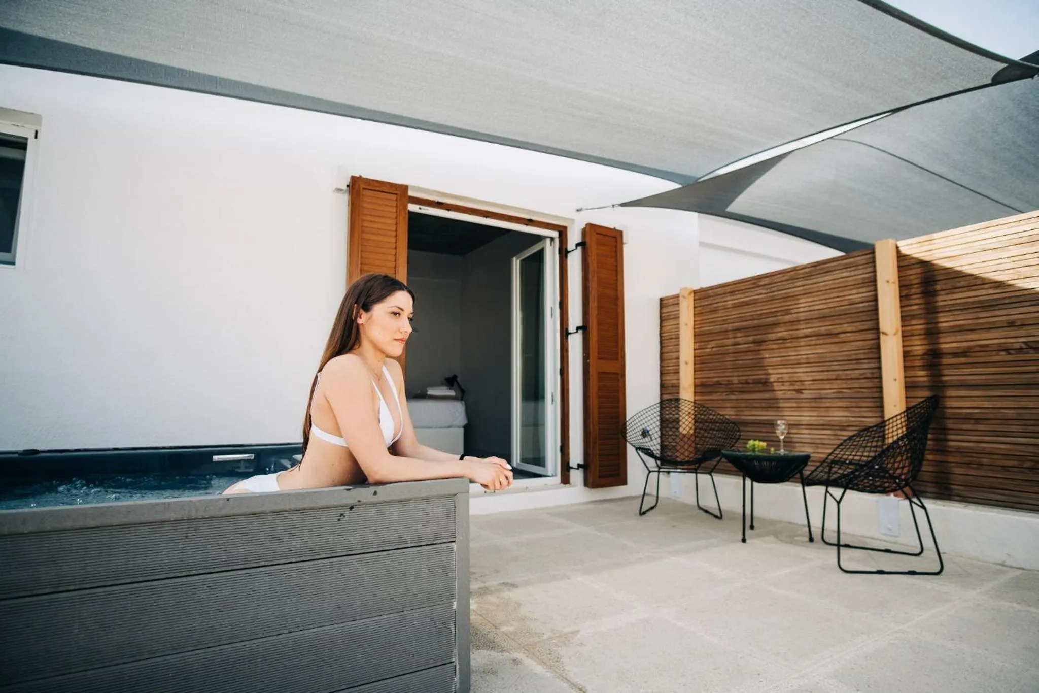 Hot Tub in Mesanto Luxury Suites