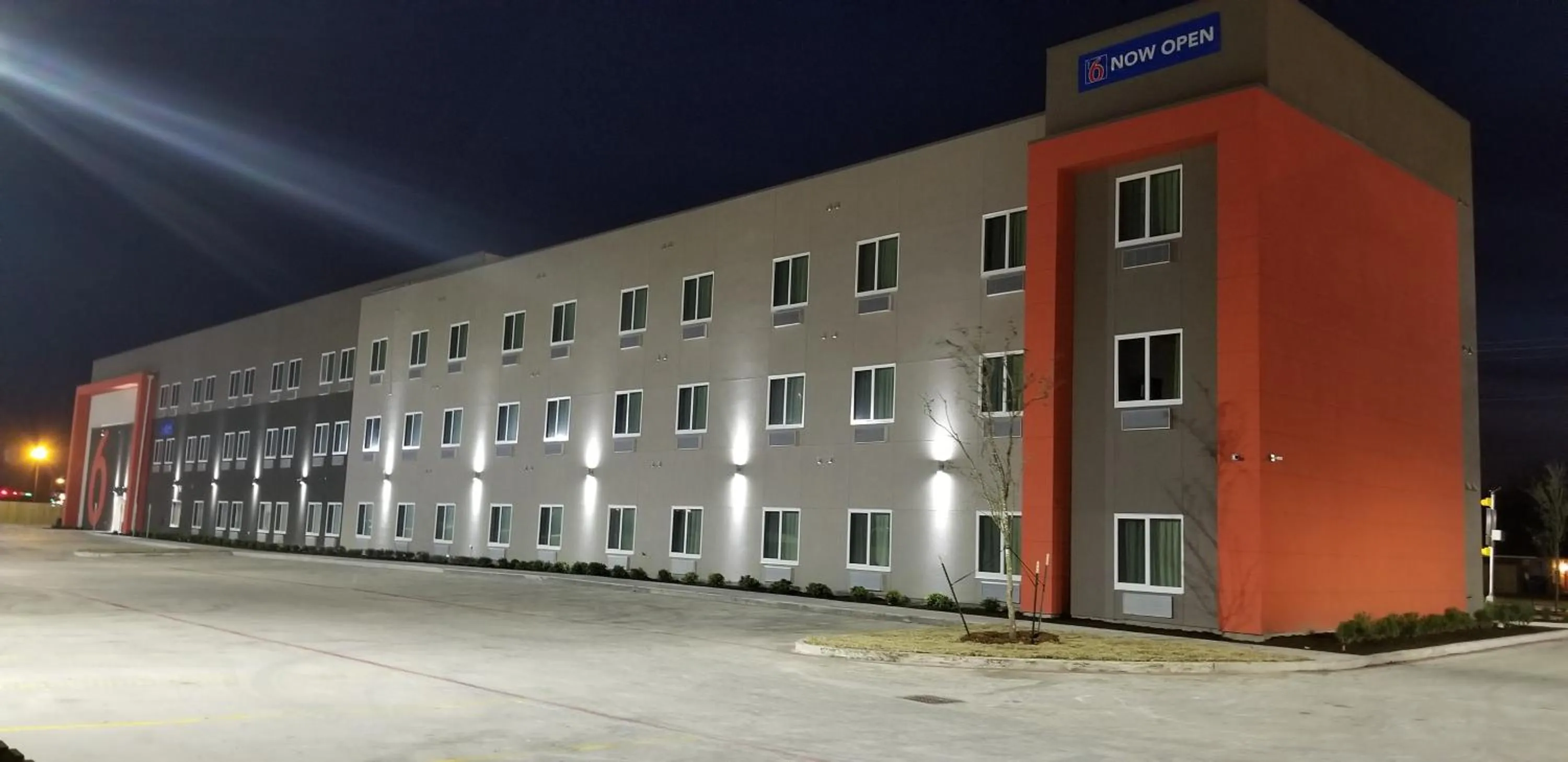 Property building in Motel 6-Corpus Christi, TX