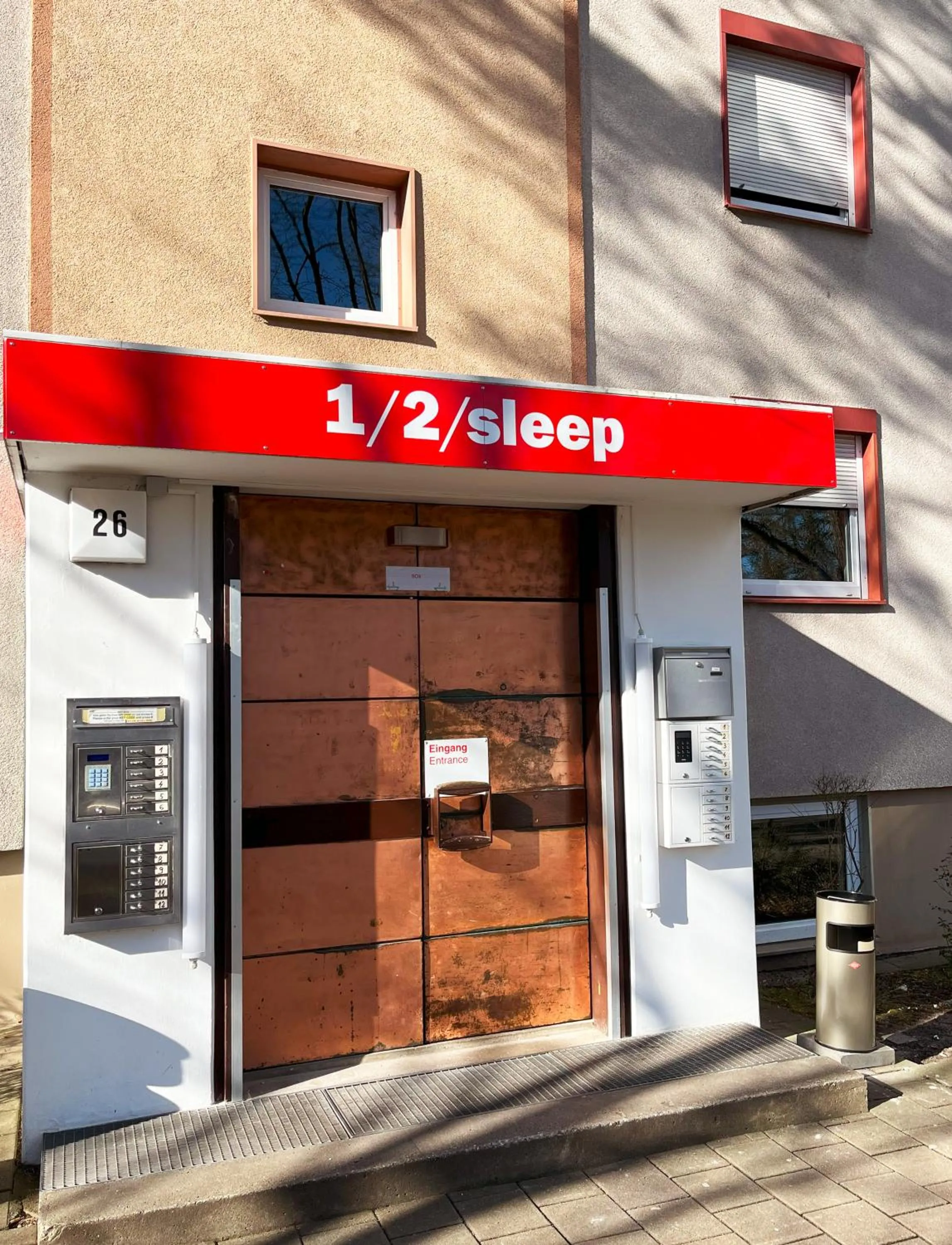 Property building in 1, 2, sleep Hostel Nürnberg Messe