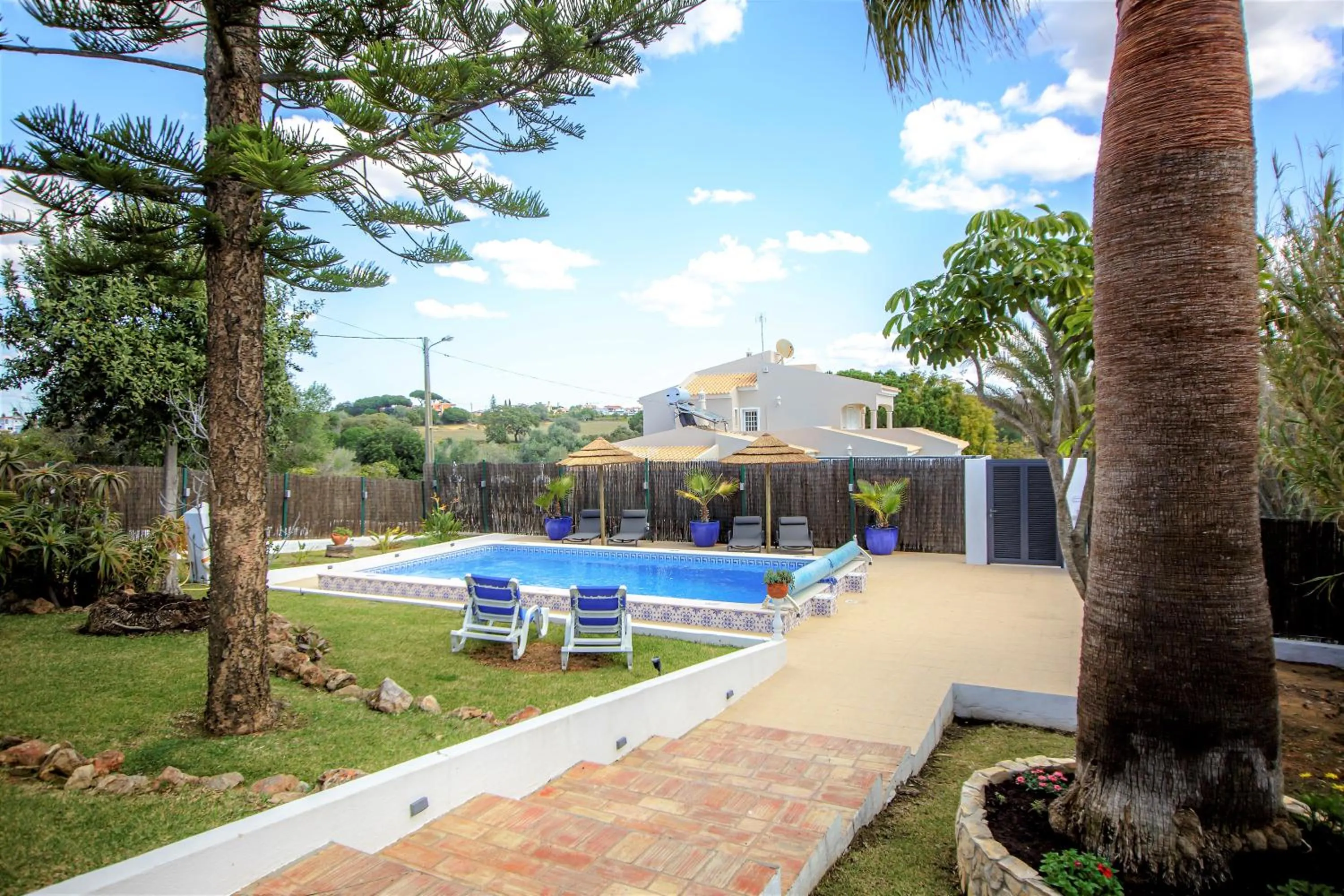 villa yvonne,private pool,private parking 1,7 km from the beach