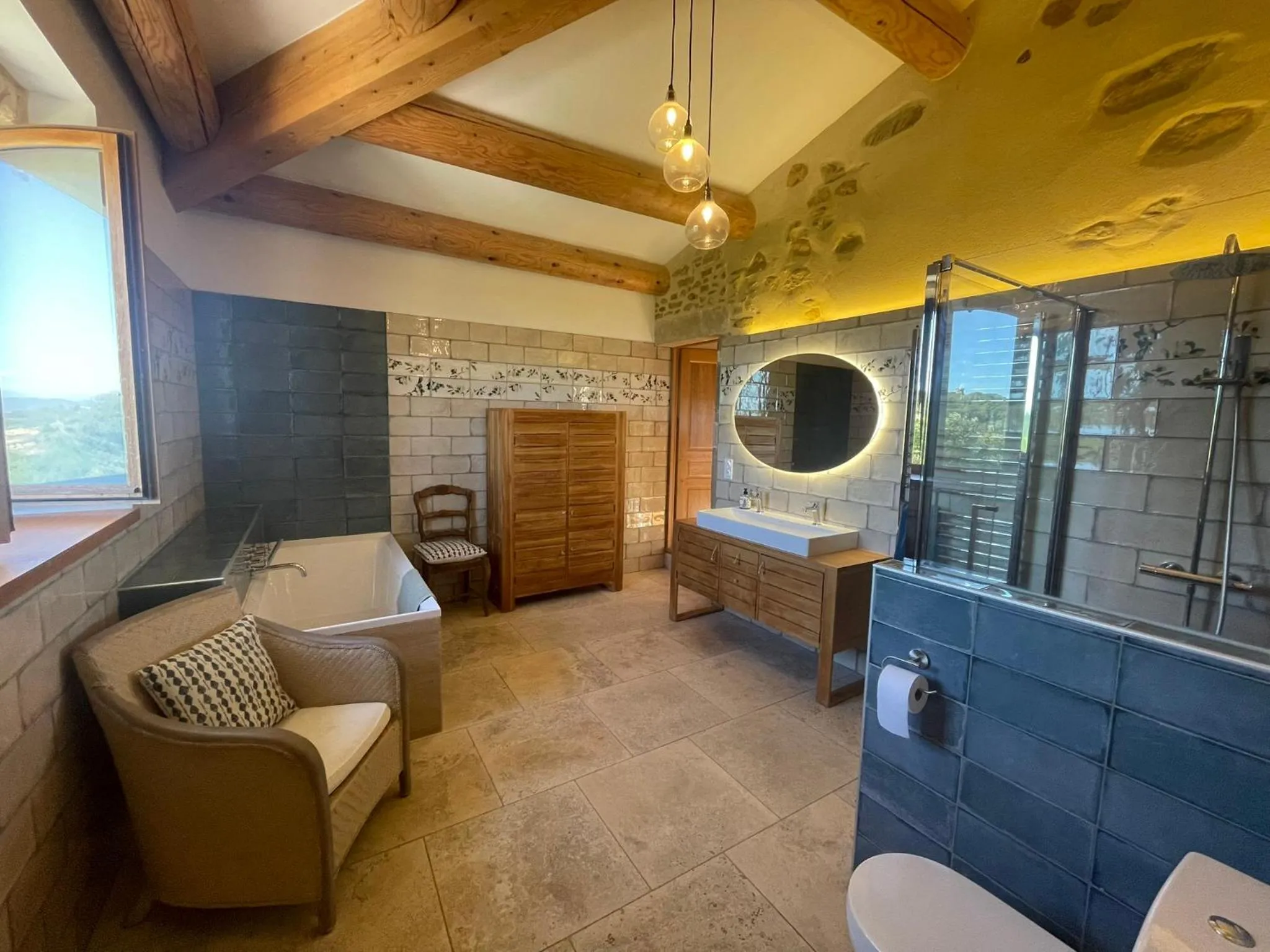 Bathroom in Les Yourtes de Provence