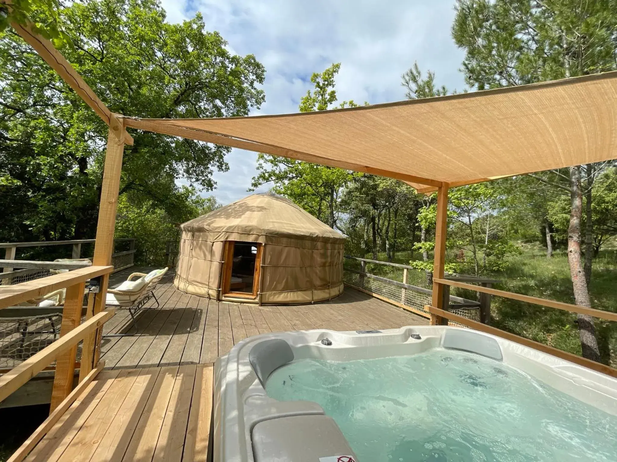 Family Room with Private Bathroom in Les Yourtes de Provence Family Room with Private Bathroom in Les Yourtes de Provence