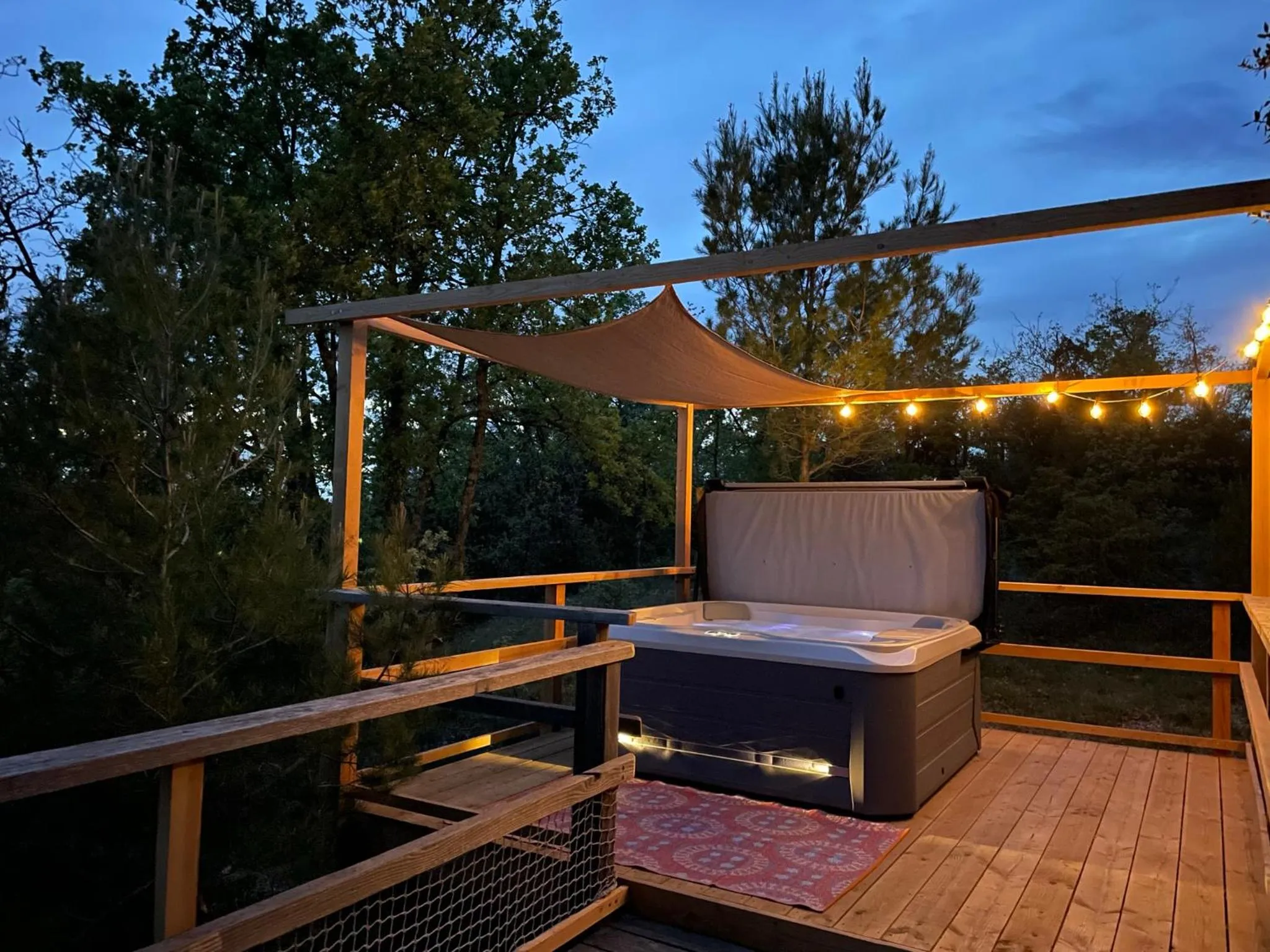 Hot Tub in Les Yourtes de Provence