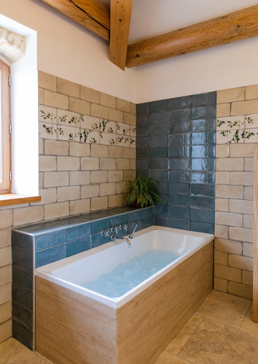 Hot Tub in Les Yourtes de Provence