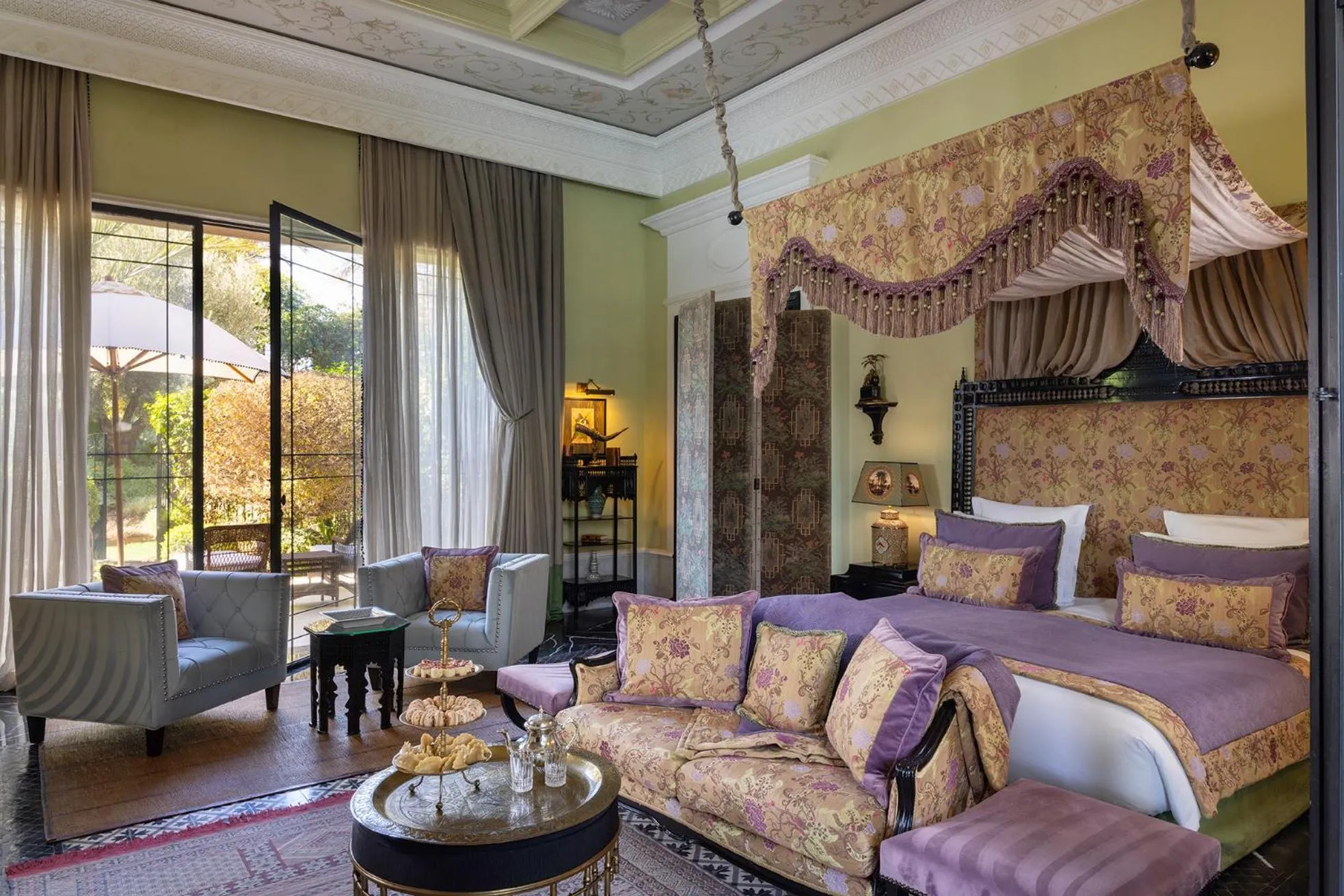 Bedroom, Bed in Palais Ronsard Relais & Chateaux