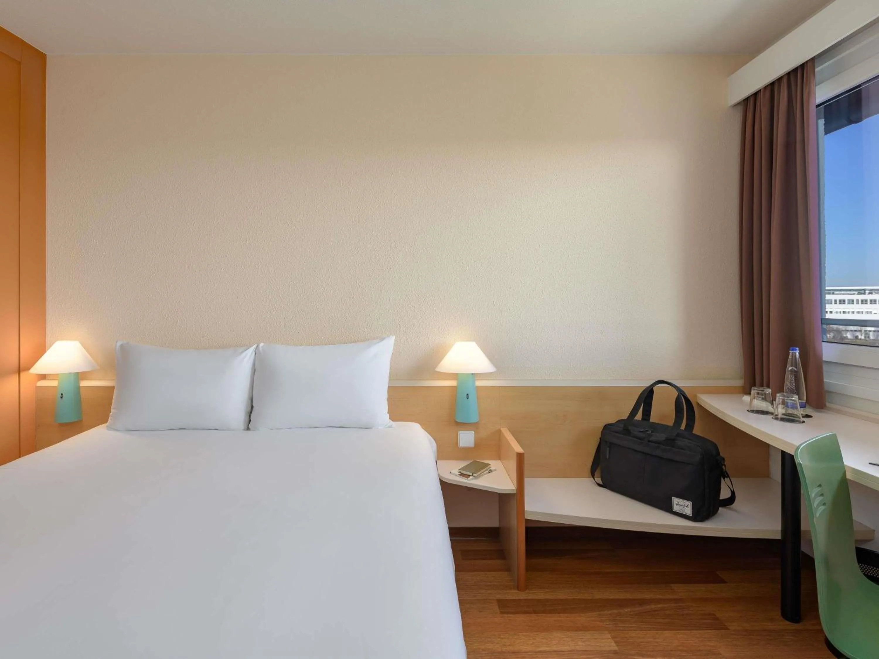 Bedroom, Bed in ibis Hotel München Garching