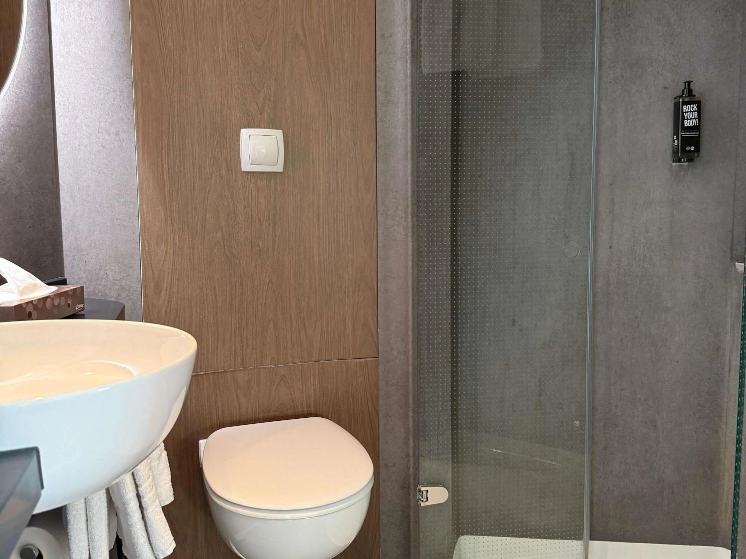 Bedroom in ibis Hotel München Garching