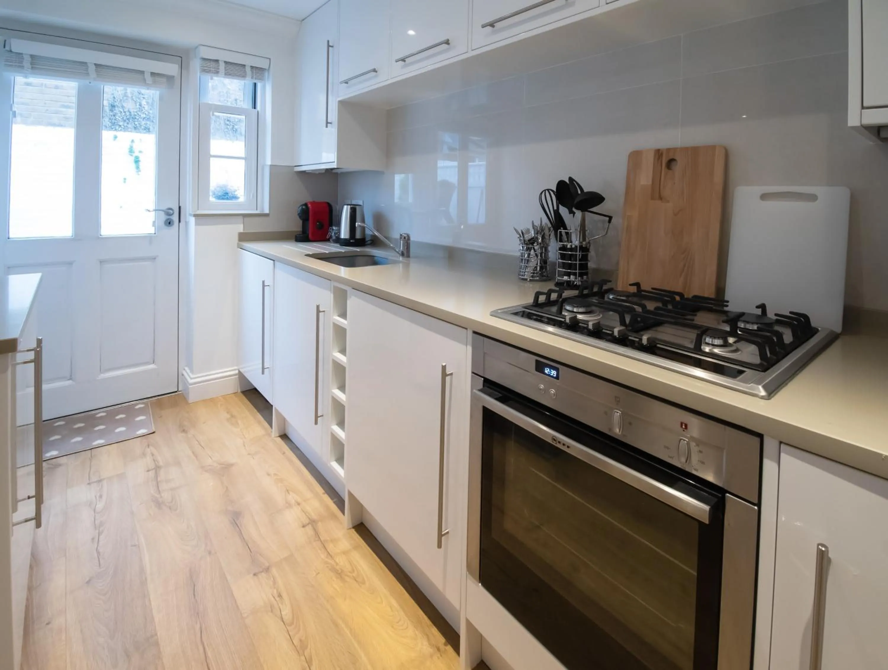 Kitchen or kitchenette in Wakeford Cottage