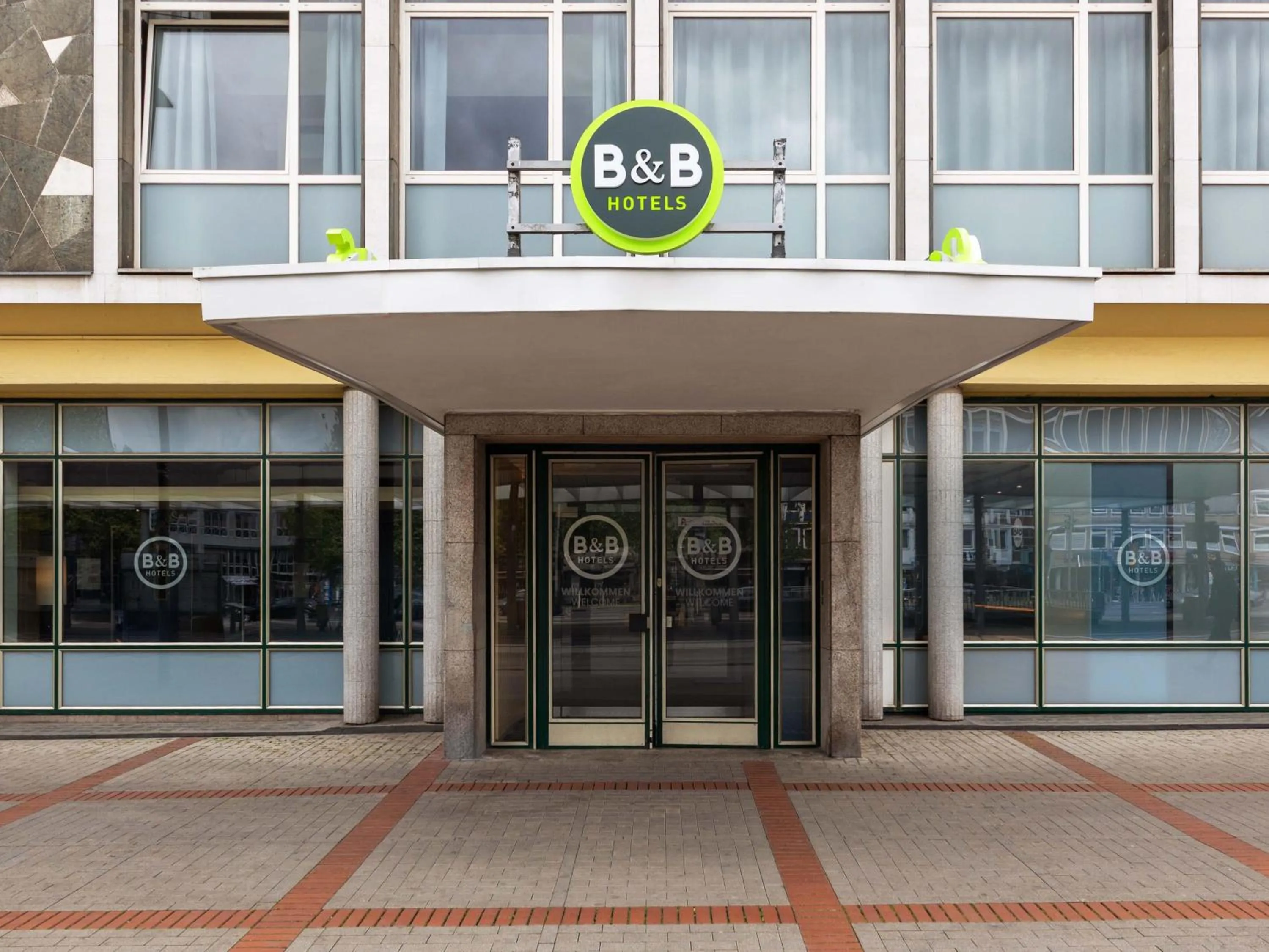 Property building in B&B HOTEL Bochum Hbf-Nord