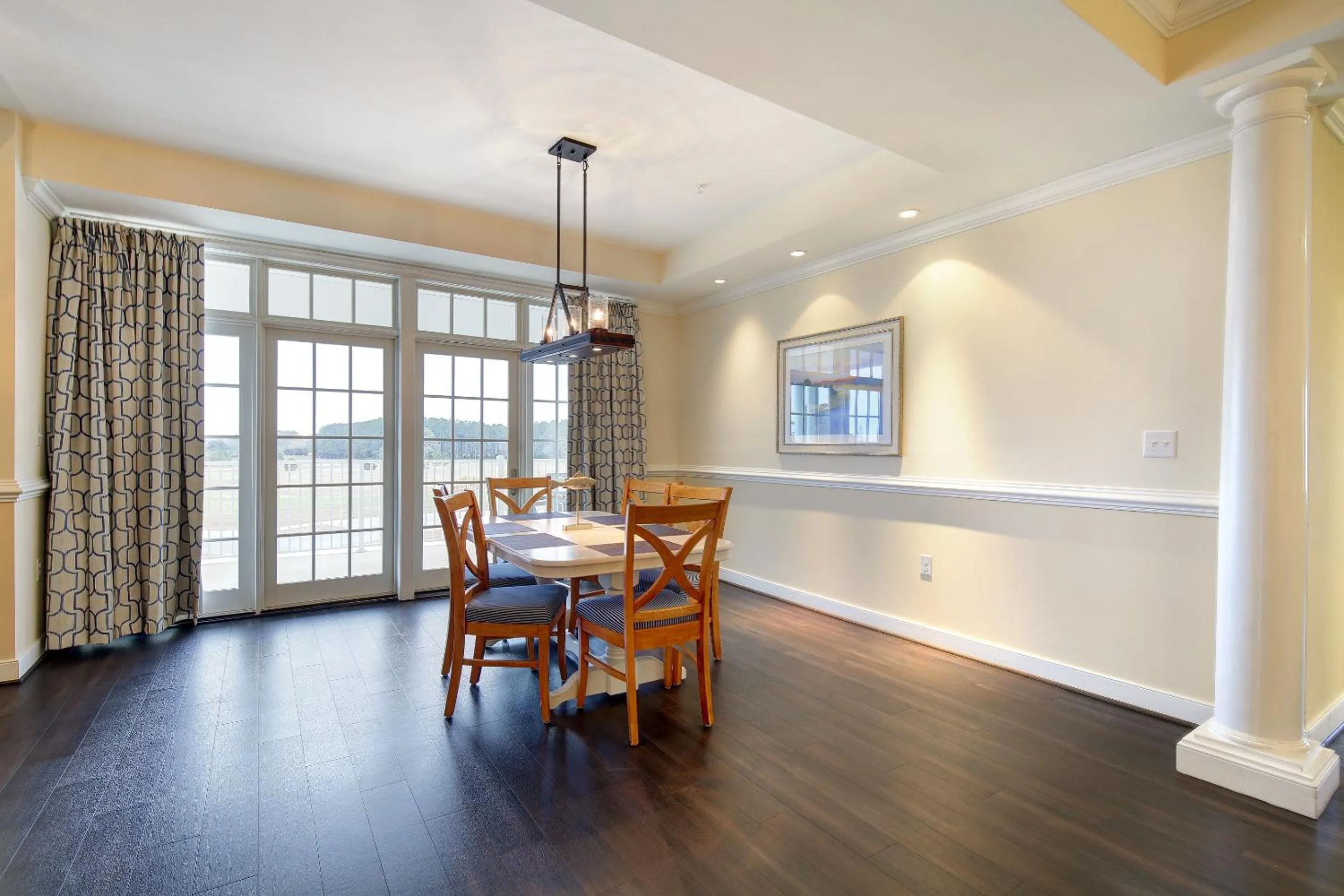 Dining area in Waterside Resort