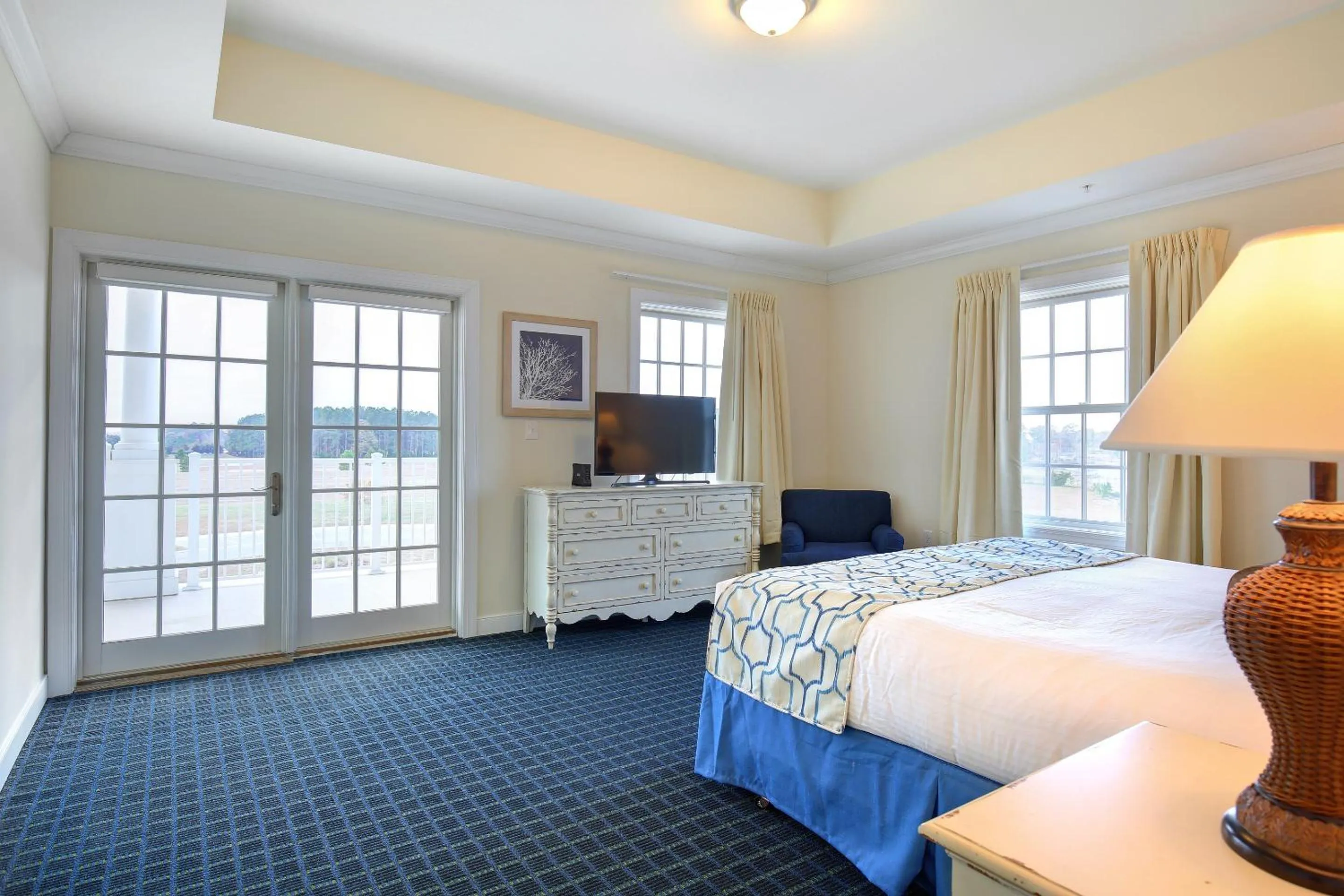 Bedroom, Bed in Waterside Resort