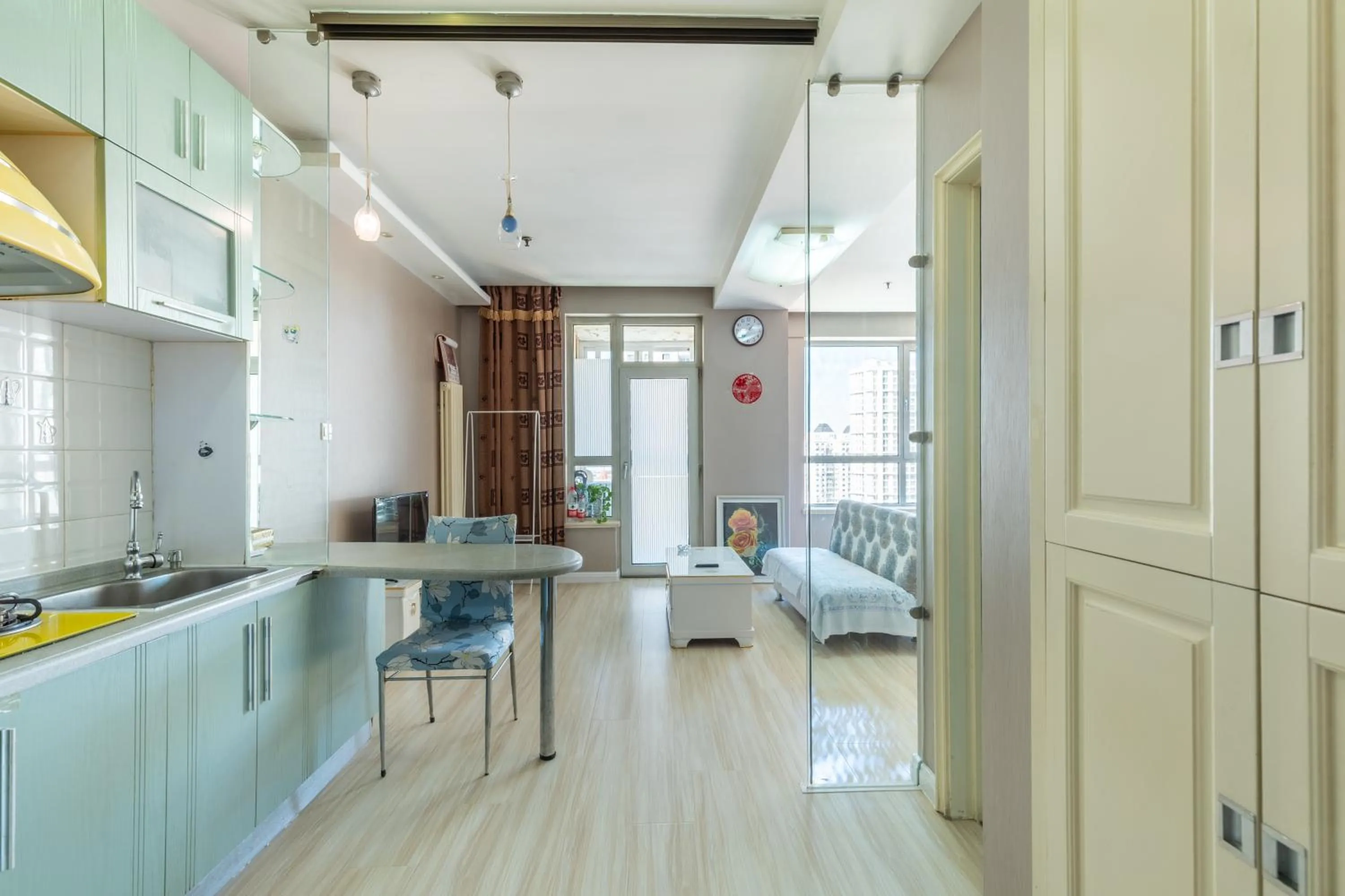 Kitchen or kitchenette in Dalian Xiuzhu Mansion Apartment