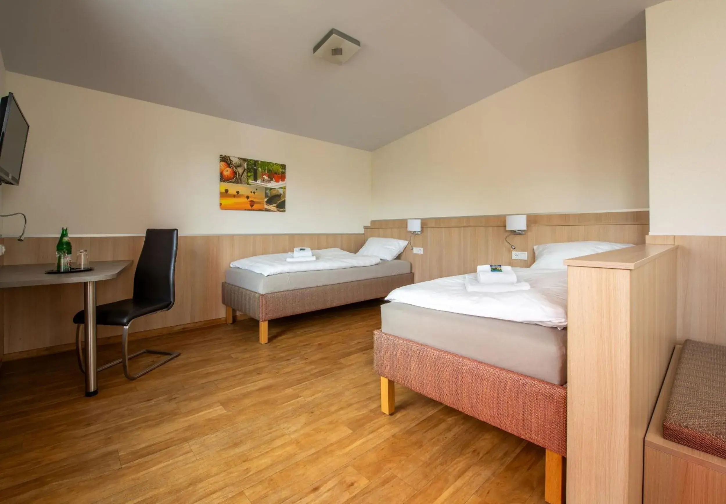 Double Room in Gästehaus DEULA Double Room in Gästehaus DEULA