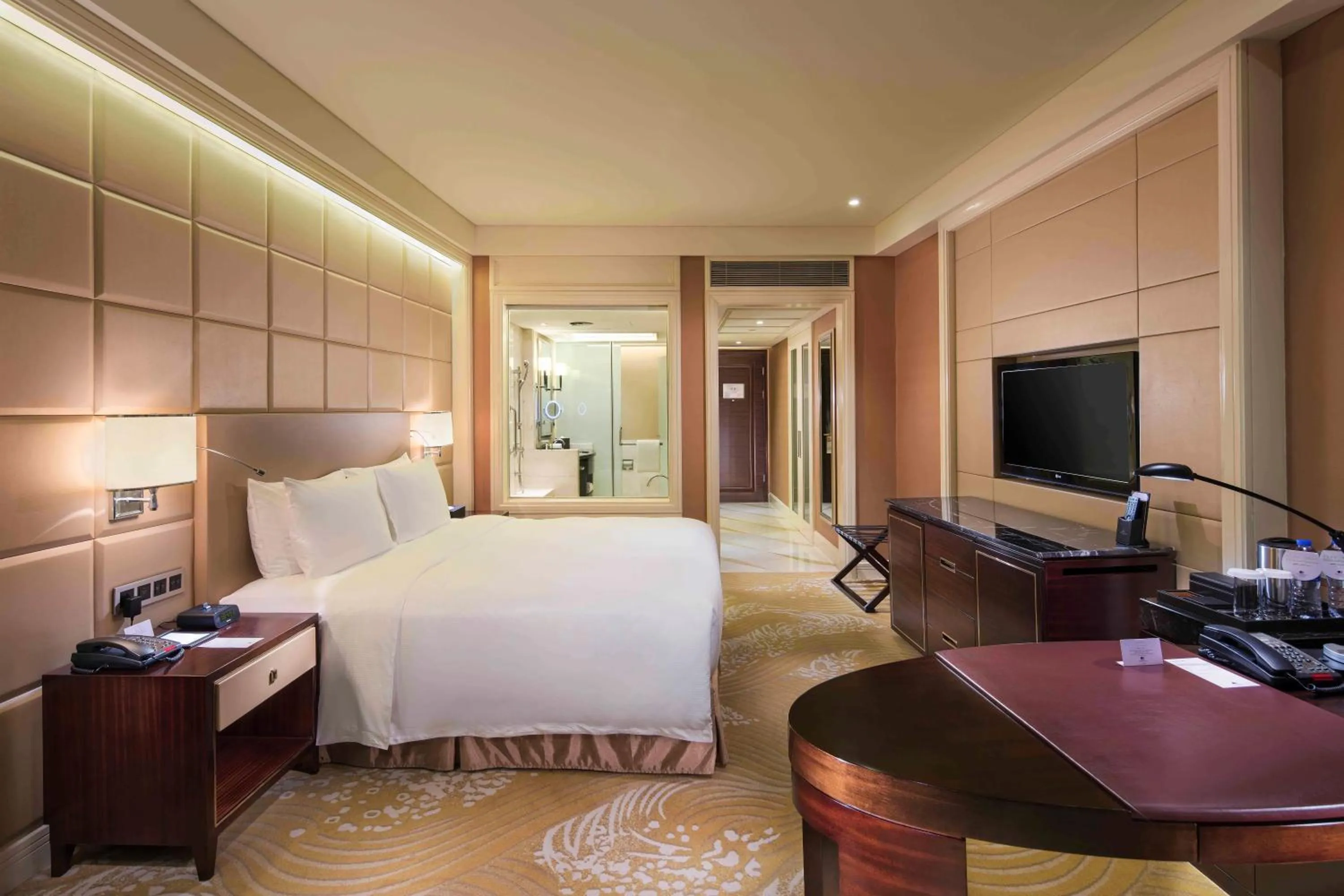 Bedroom, Bed in DoubleTree by Hilton Hotel Putian