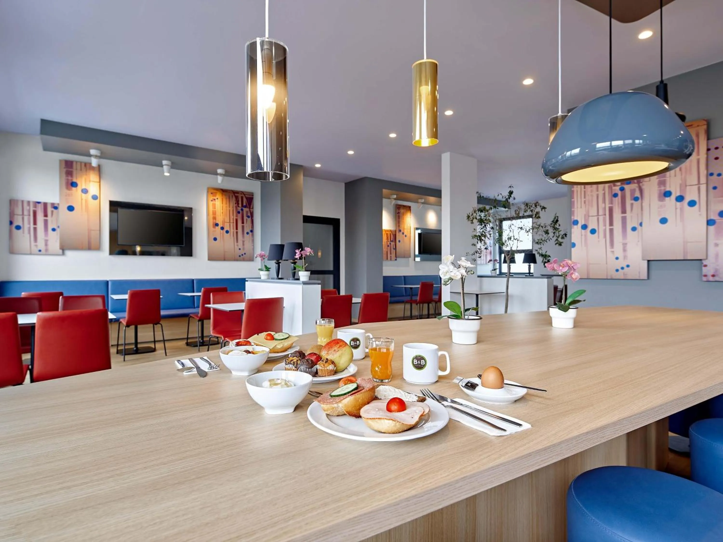 Restaurant/places to eat in B&B Hotel Köln-Troisdorf