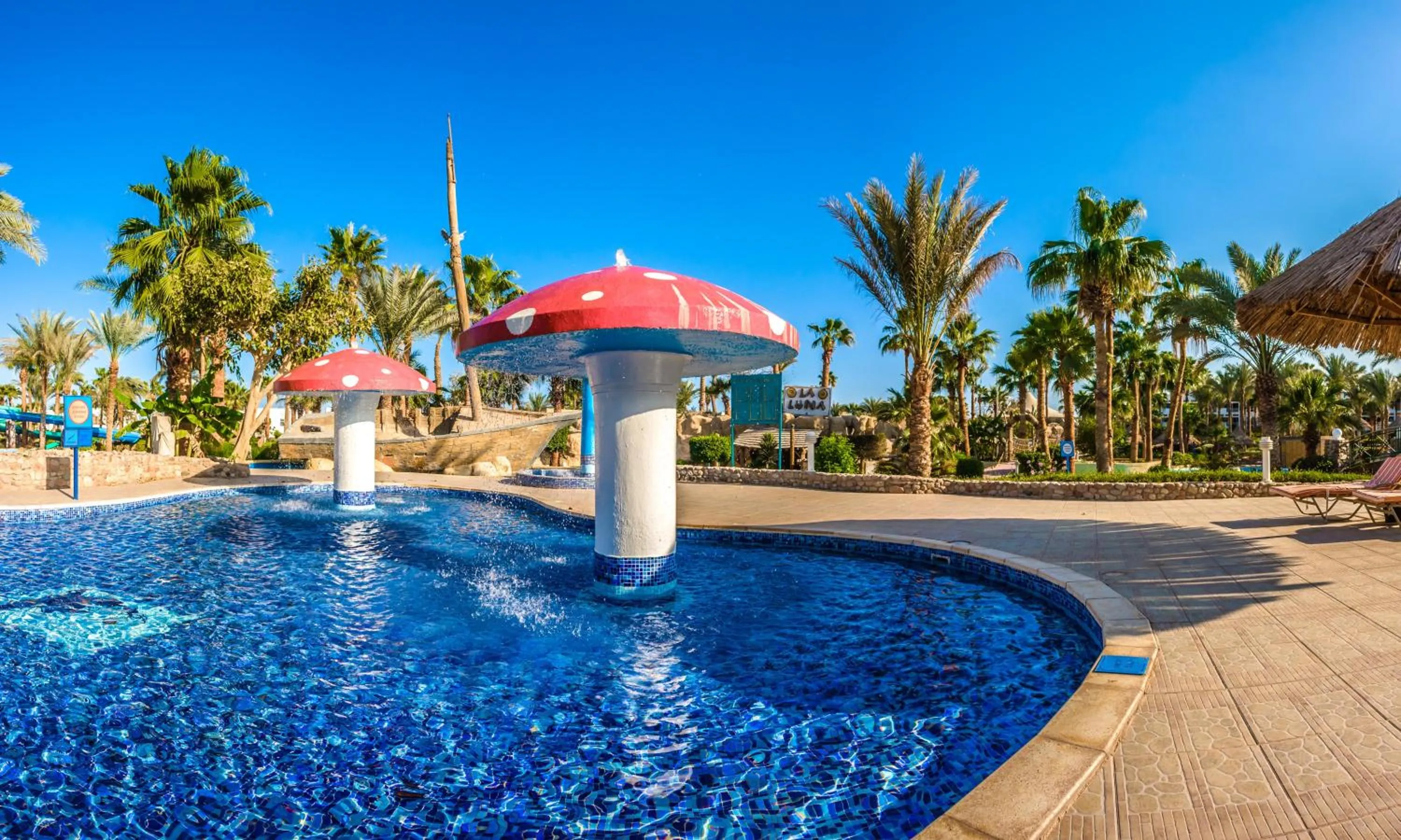 Swimming pool in Pickalbatros Golf Beach Resort - All Inclusive