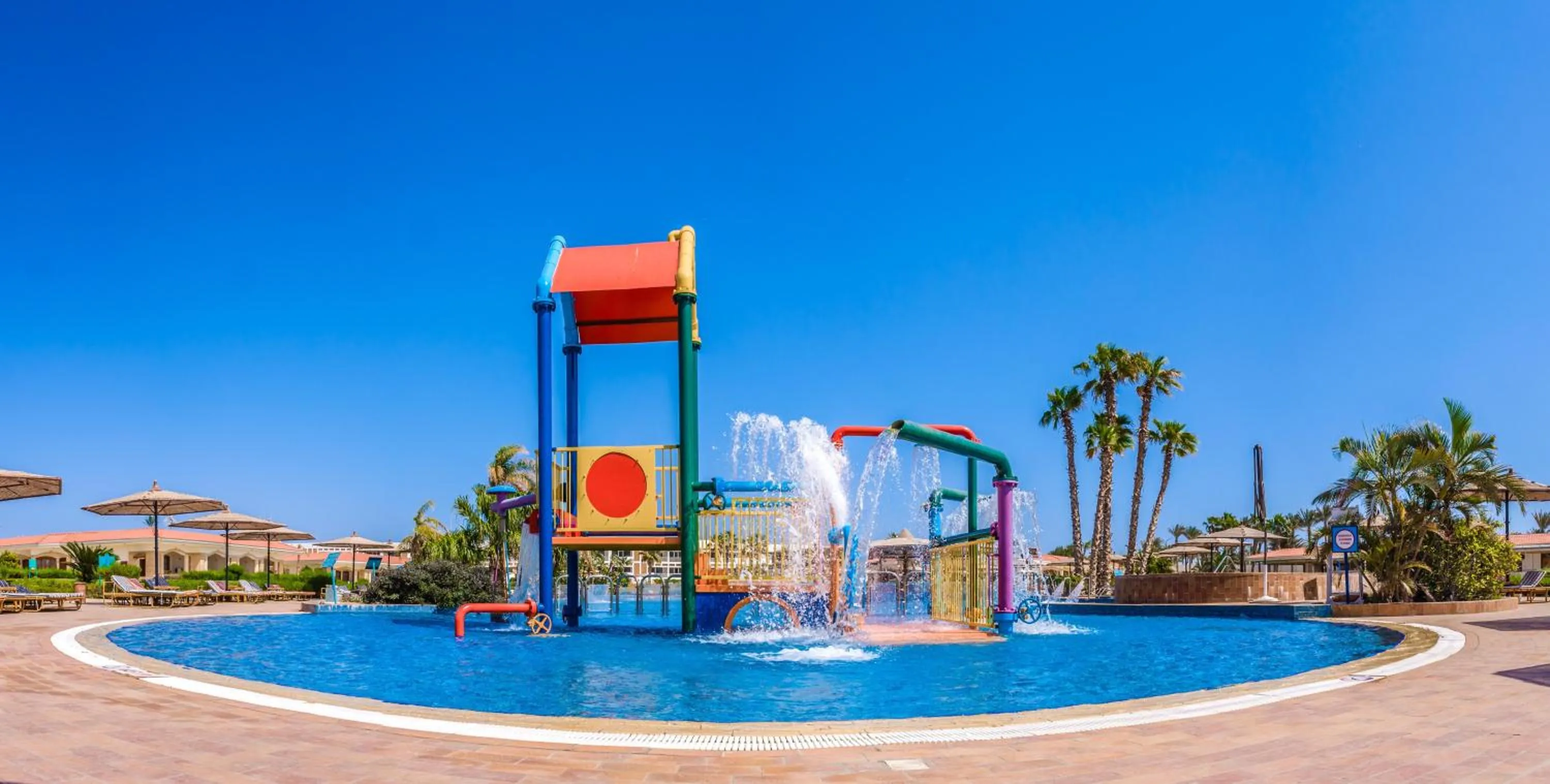 Swimming pool in Pickalbatros Golf Beach Resort - All Inclusive