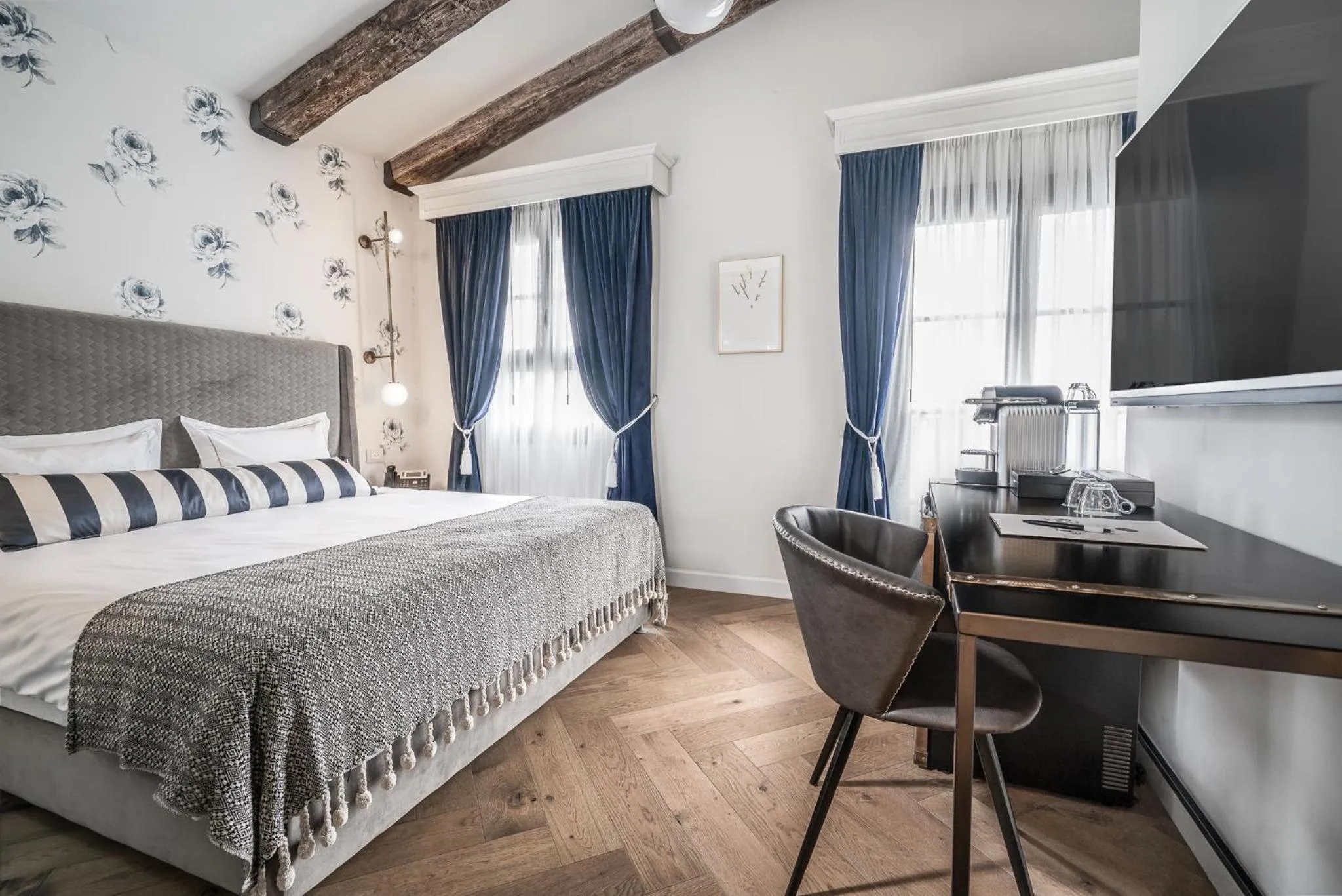 Bed in Zamarin Hotel & Spa