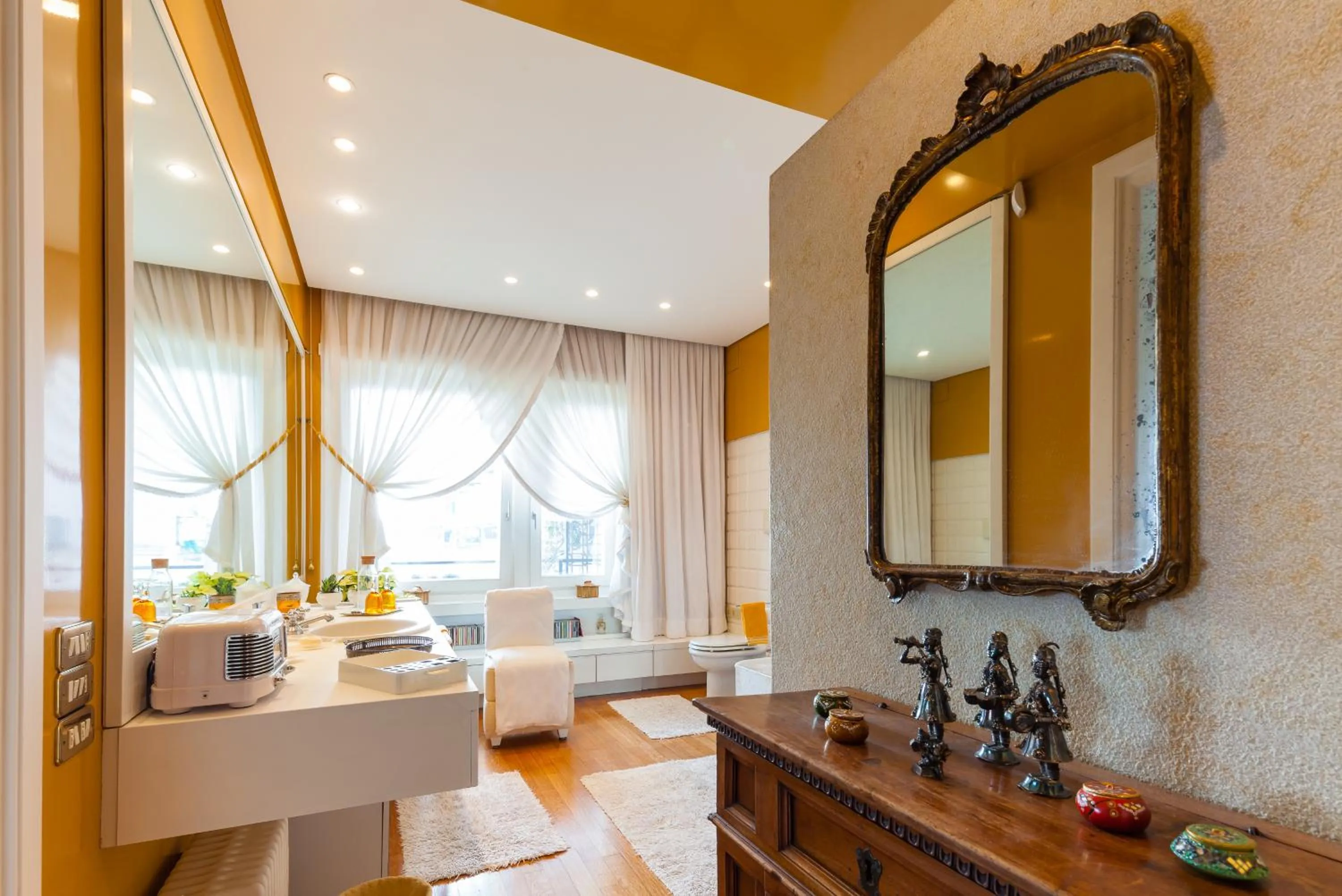 Photo of the whole room in O-House Posillipo by Napoliapartments