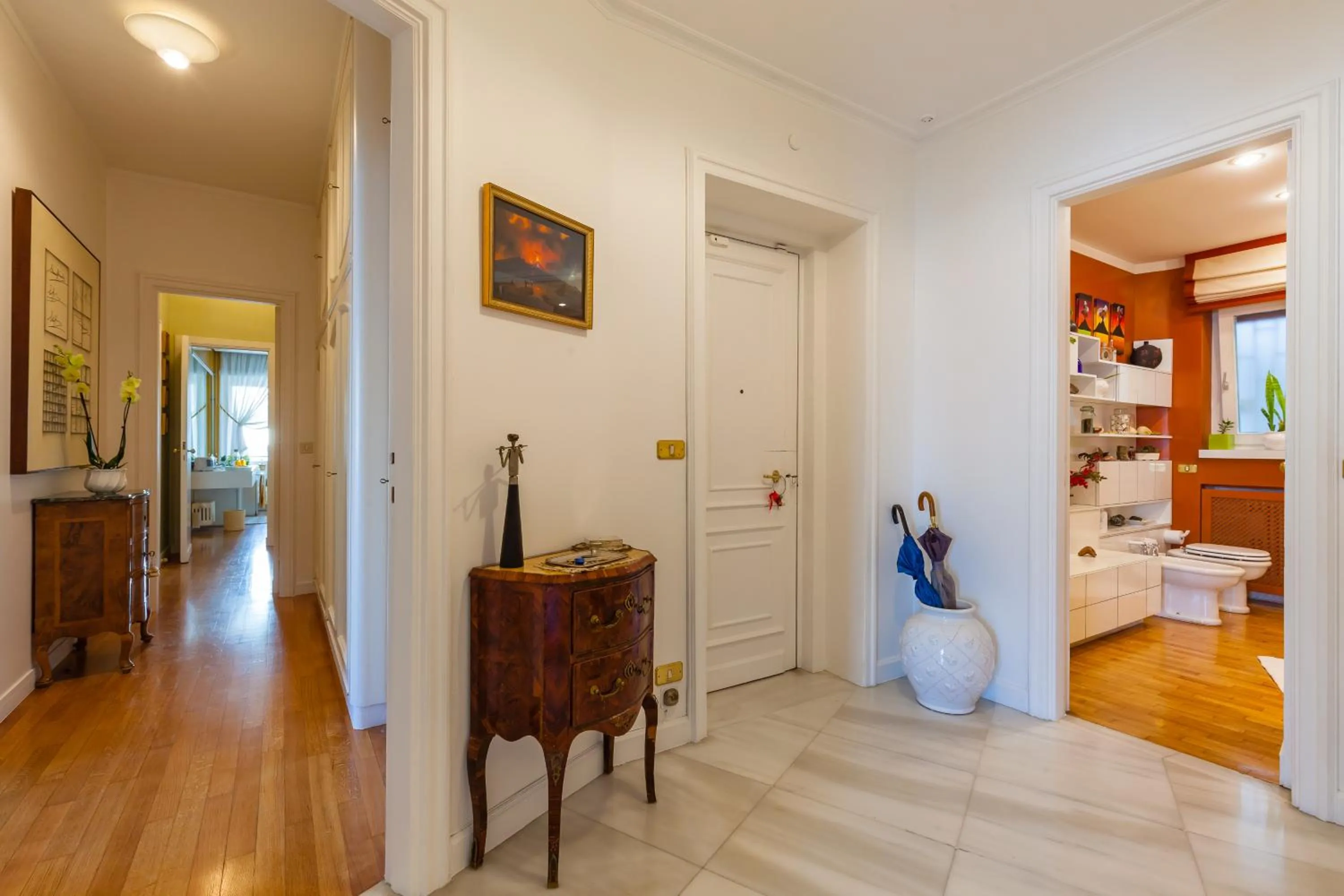 Facade/entrance, Bed in O-House Posillipo by Napoliapartments