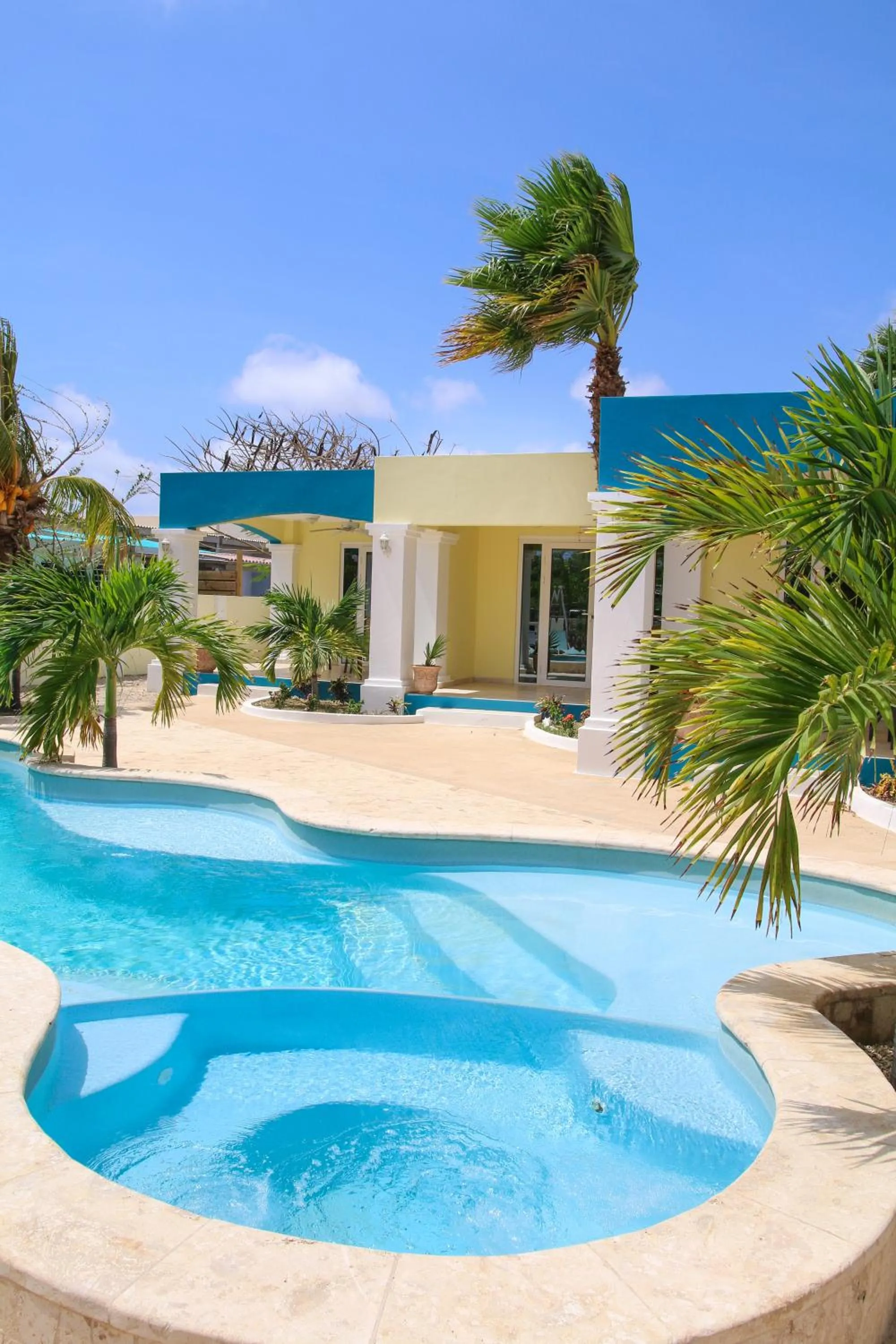 Swimming pool in Aqua Viva Suites