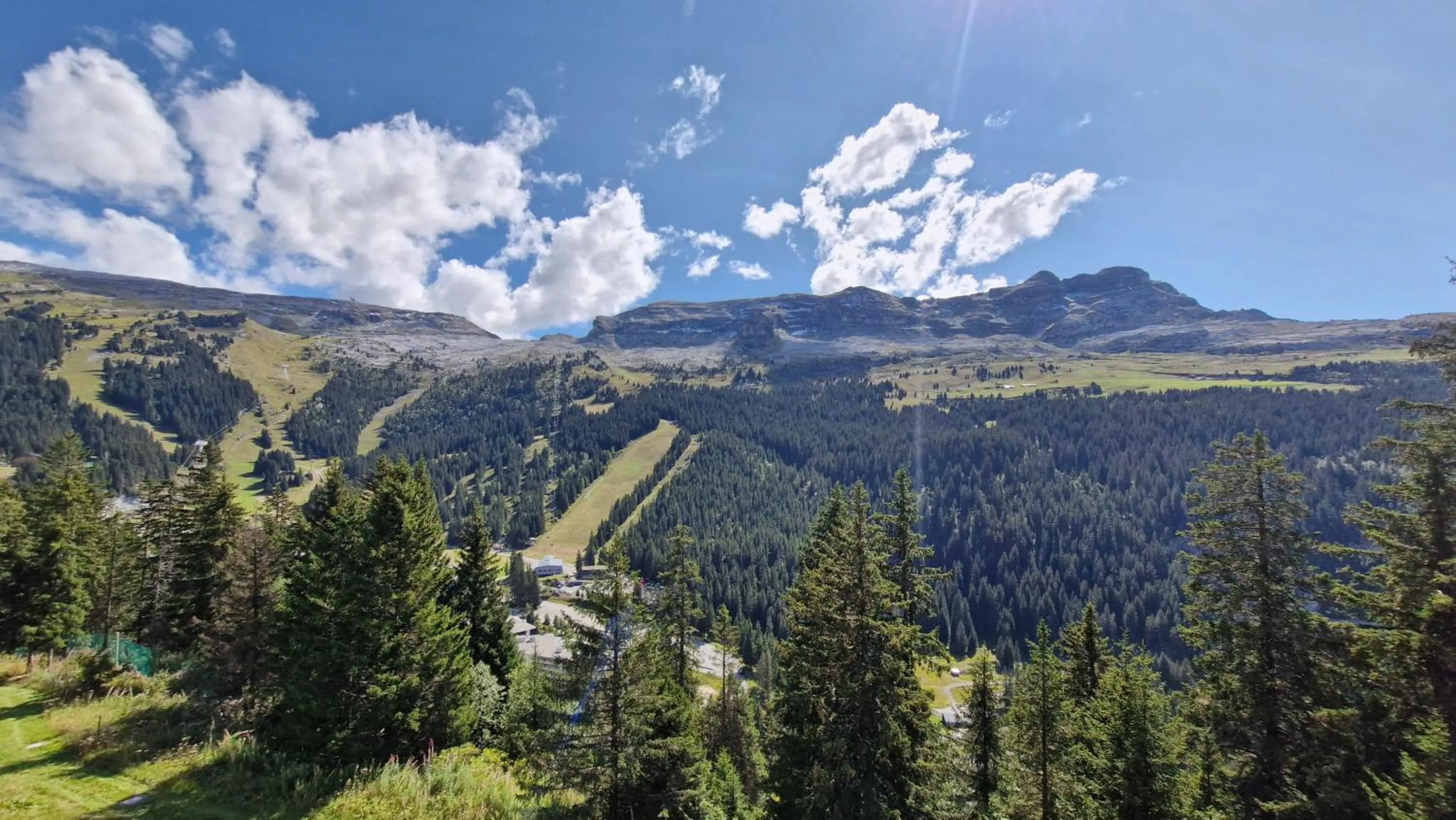 Summer in Residence les Pleiades