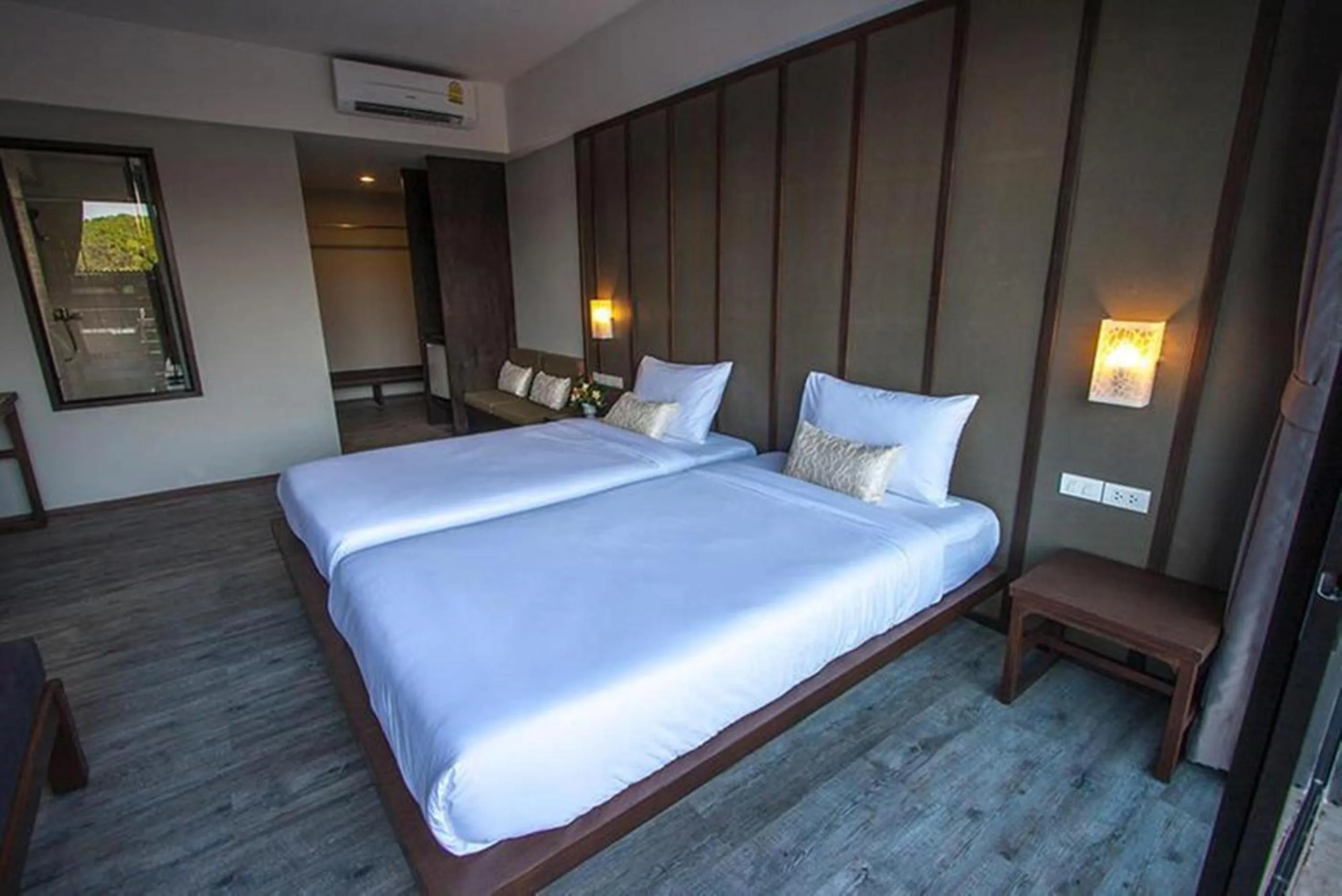 Bed in La Lune Beach Resort
