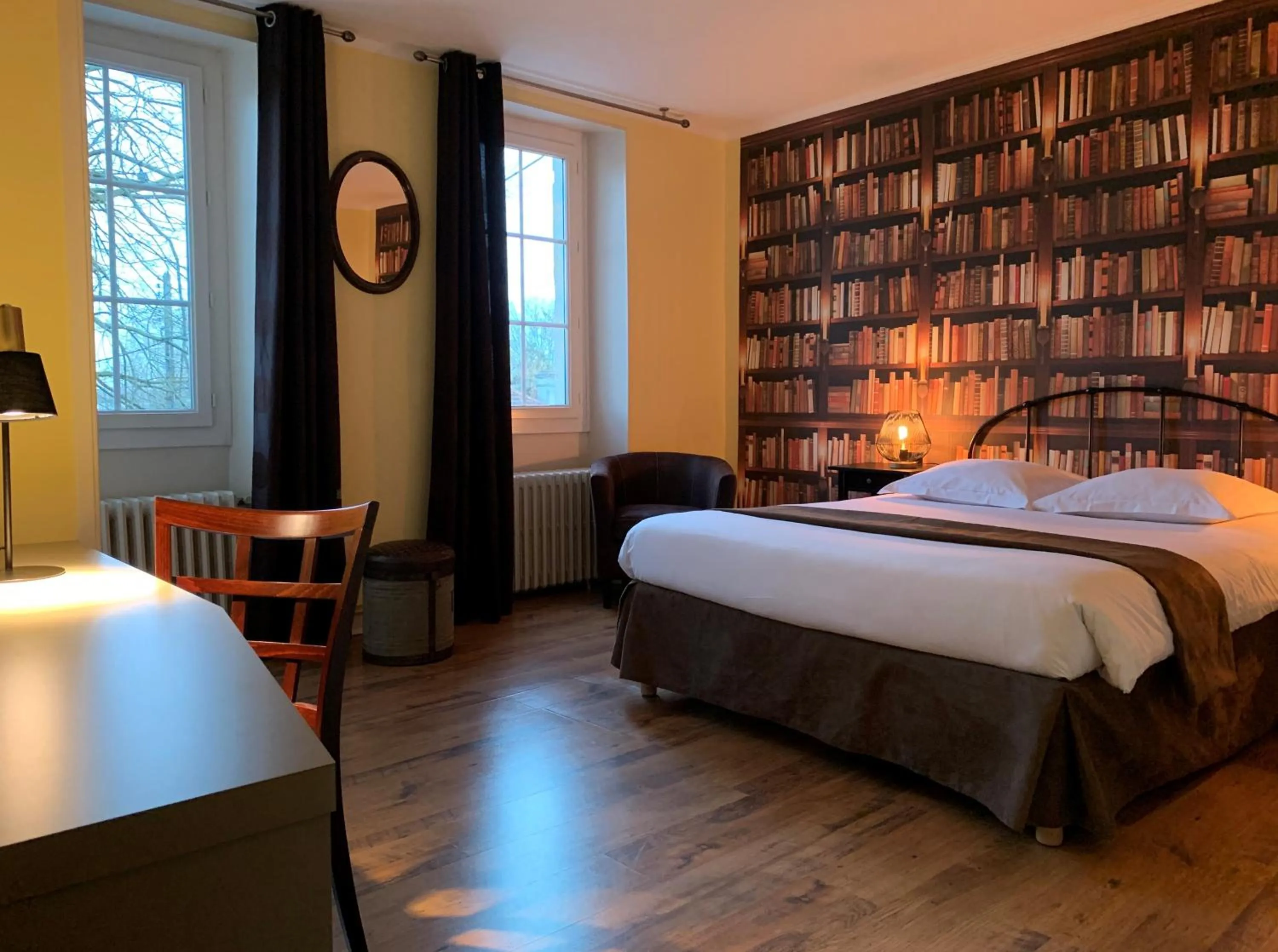 Bed in AUBERGE DU PORCHE