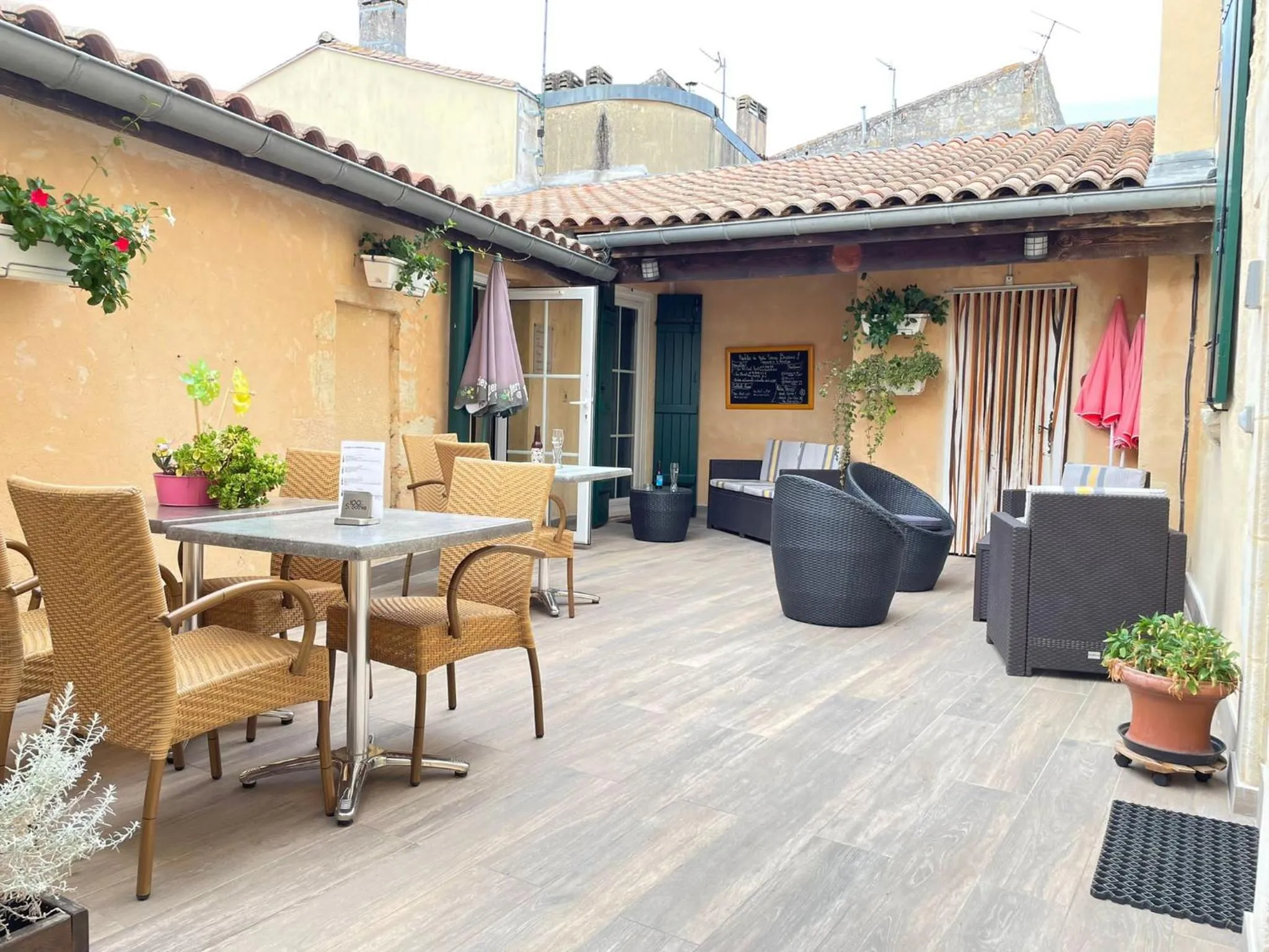 Property building in AUBERGE DU PORCHE