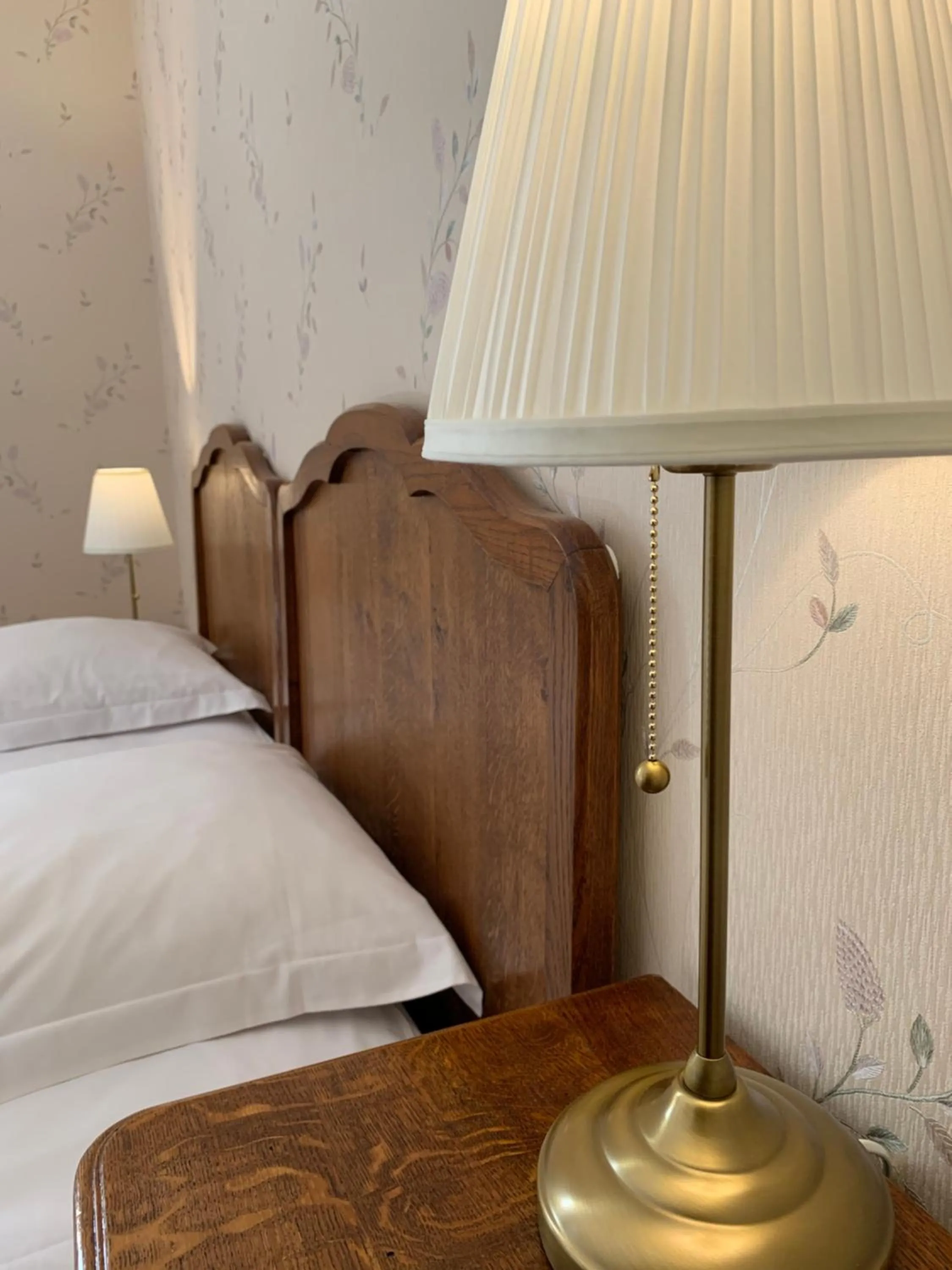 Property building, Bed in AUBERGE DU PORCHE