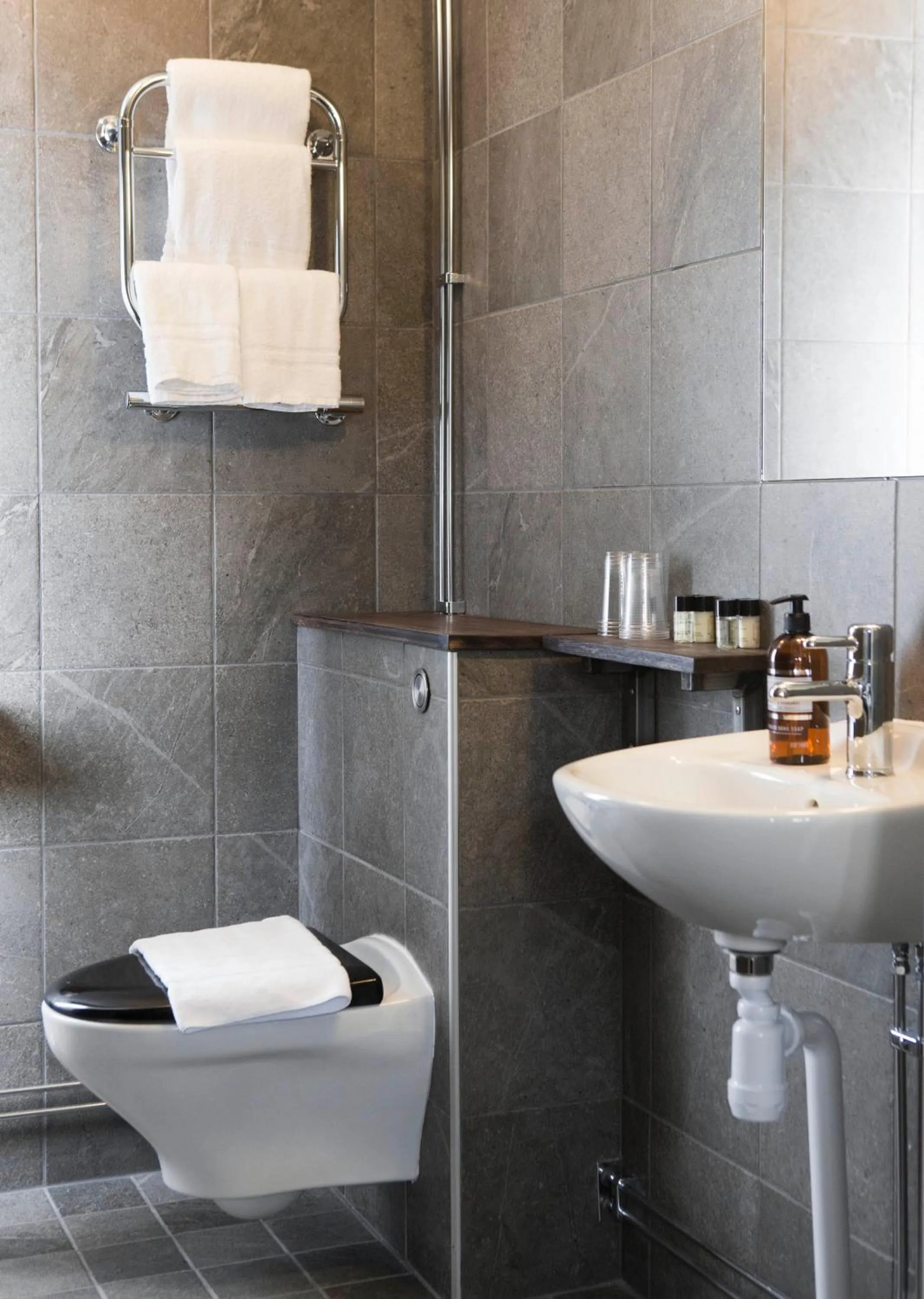 Toilet in Hotell Blå Blom