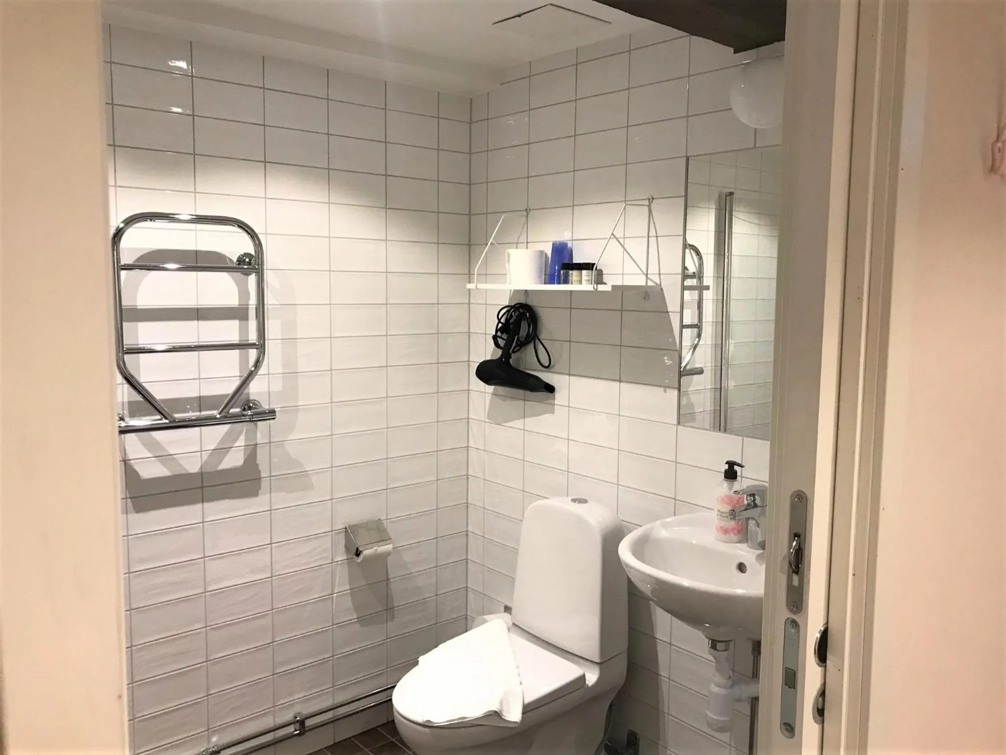 Toilet in Hotell Blå Blom