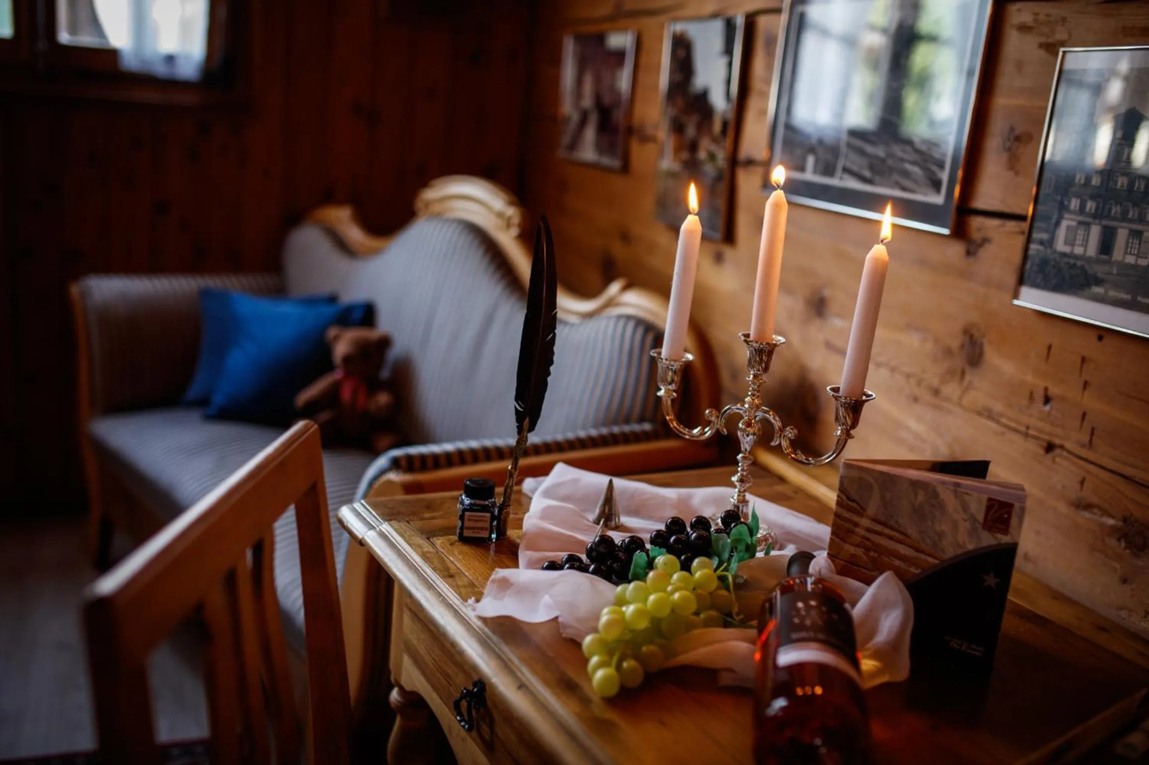 Decorative detail in Hotel Nufenen