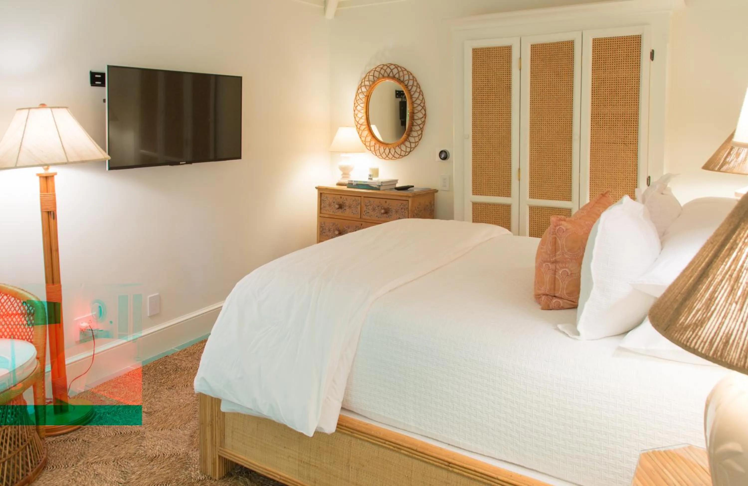 Bed in Eleven Bahama House