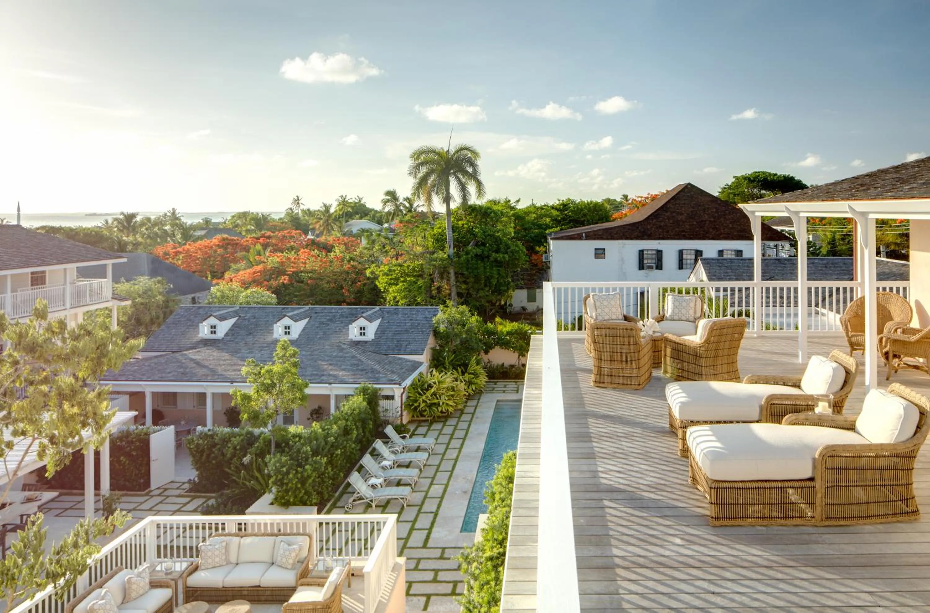 Property building in Eleven Bahama House