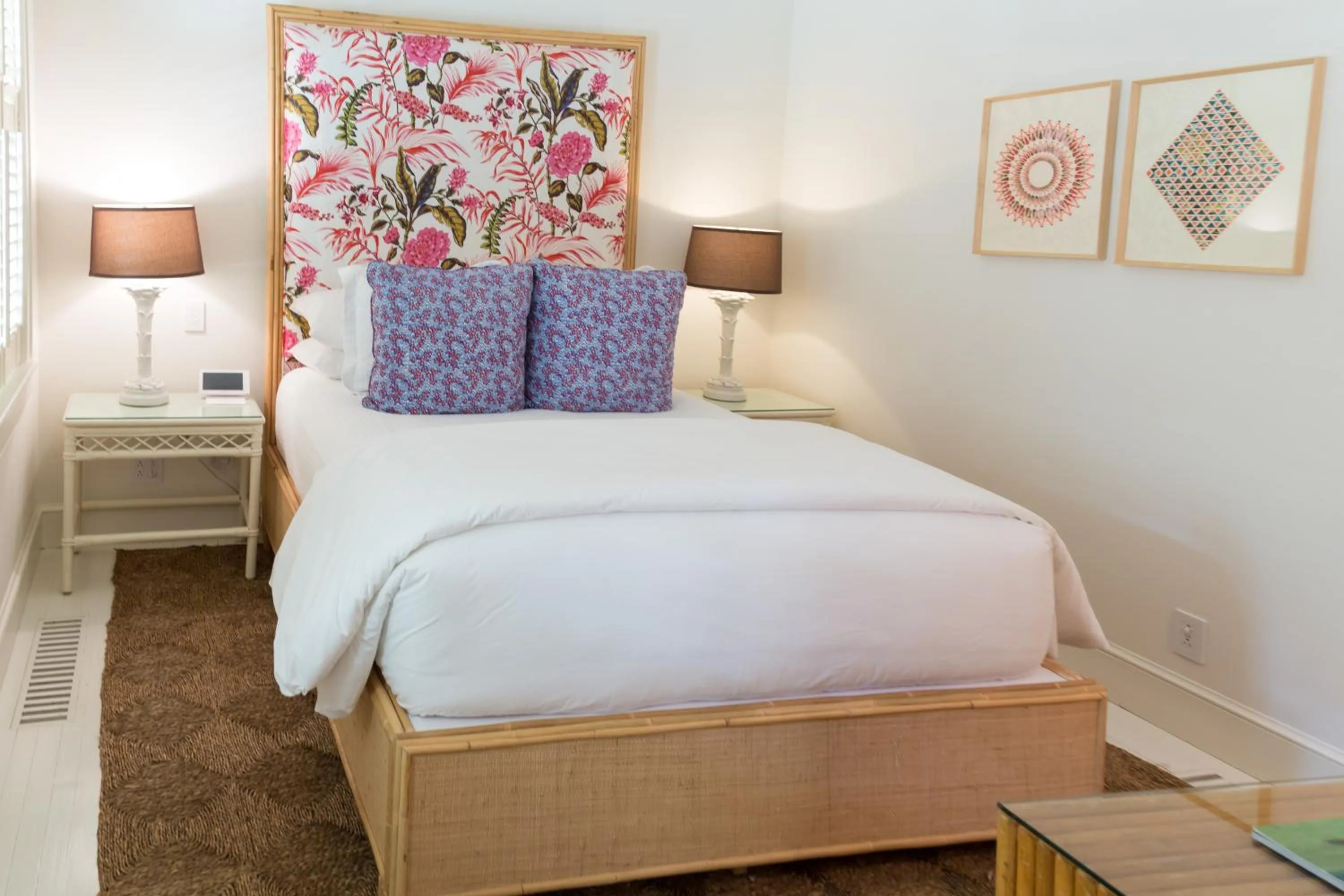 Bed in Eleven Bahama House