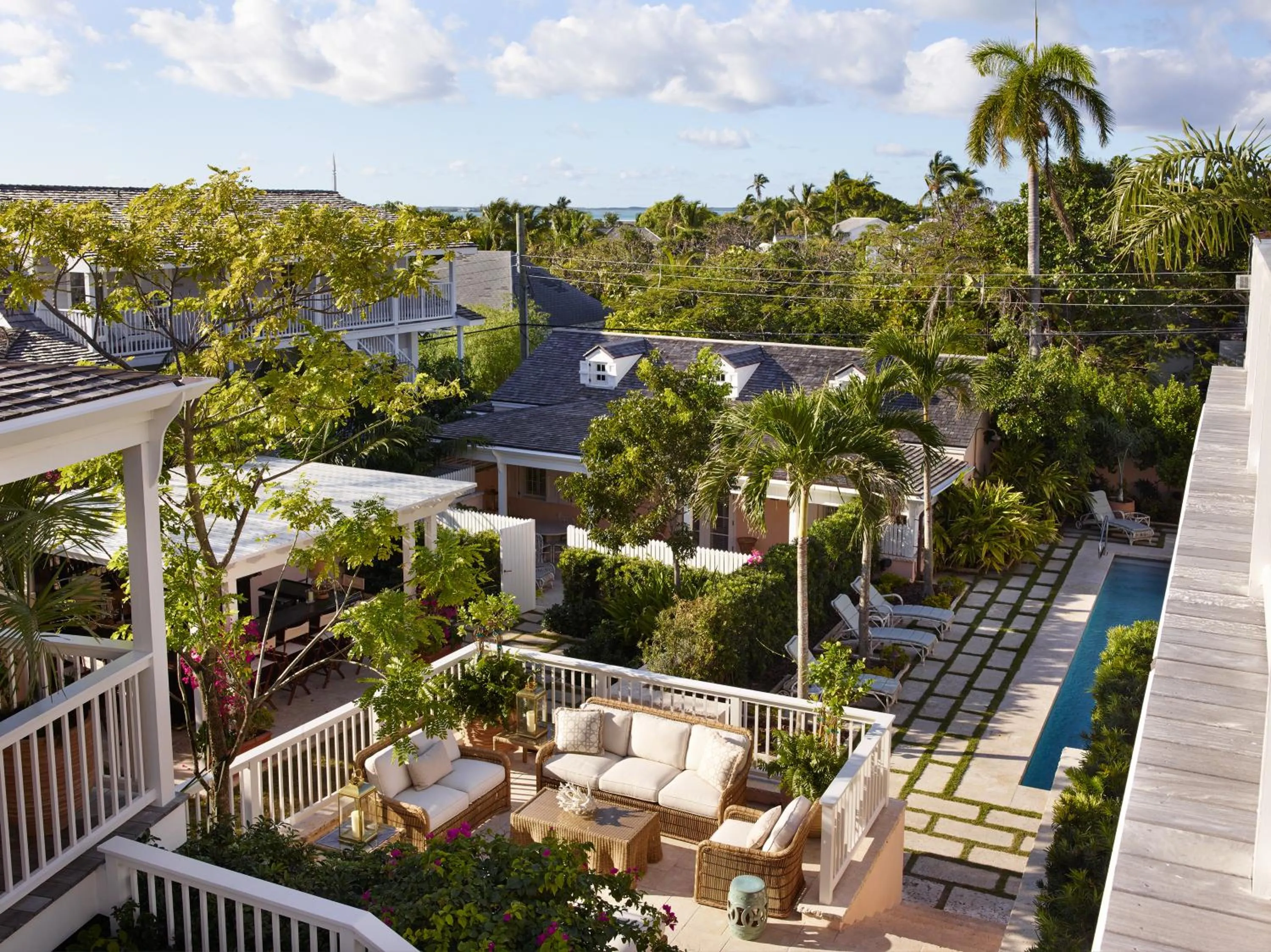 Property building in Eleven Bahama House