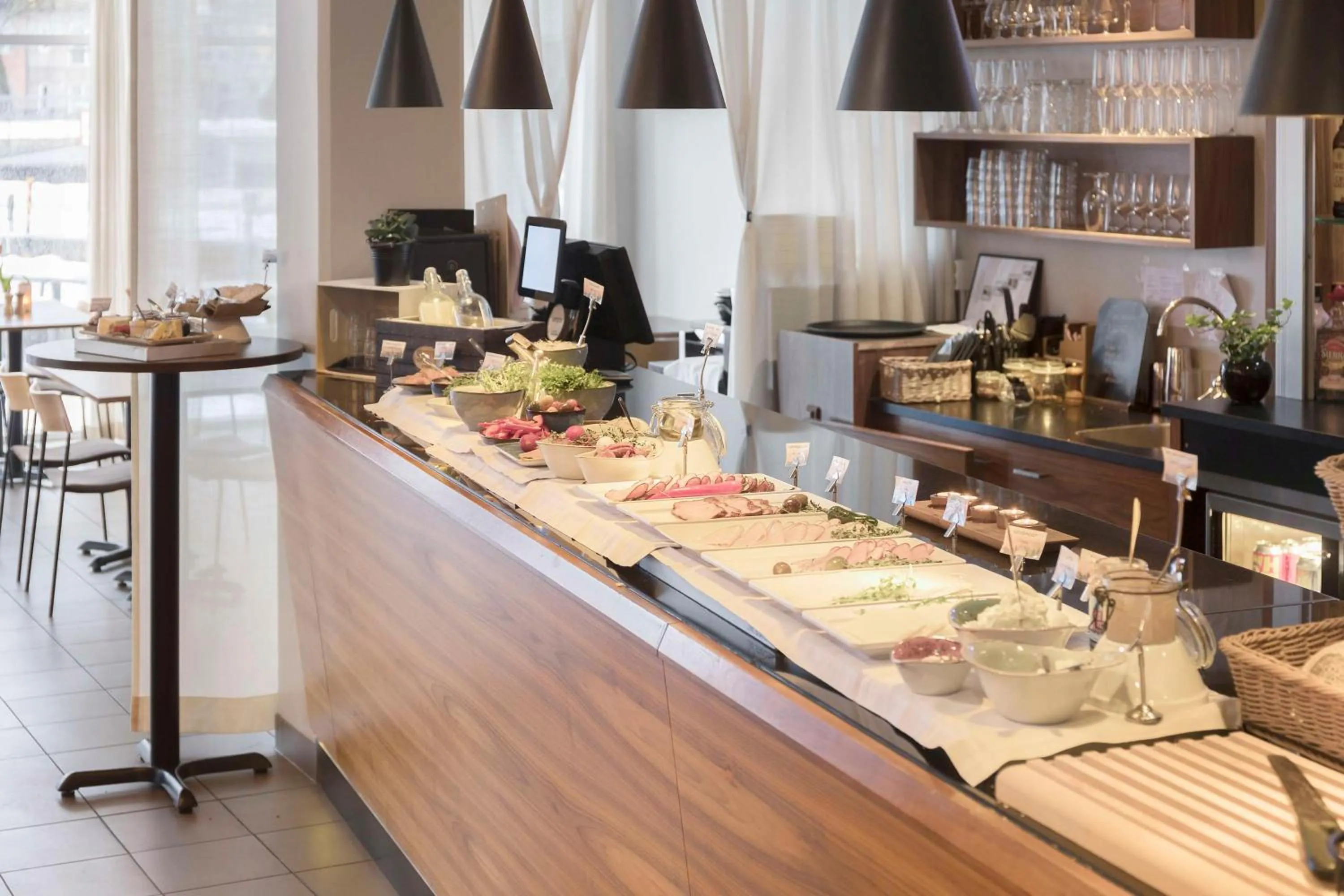 Breakfast in Best Western Hotel River C