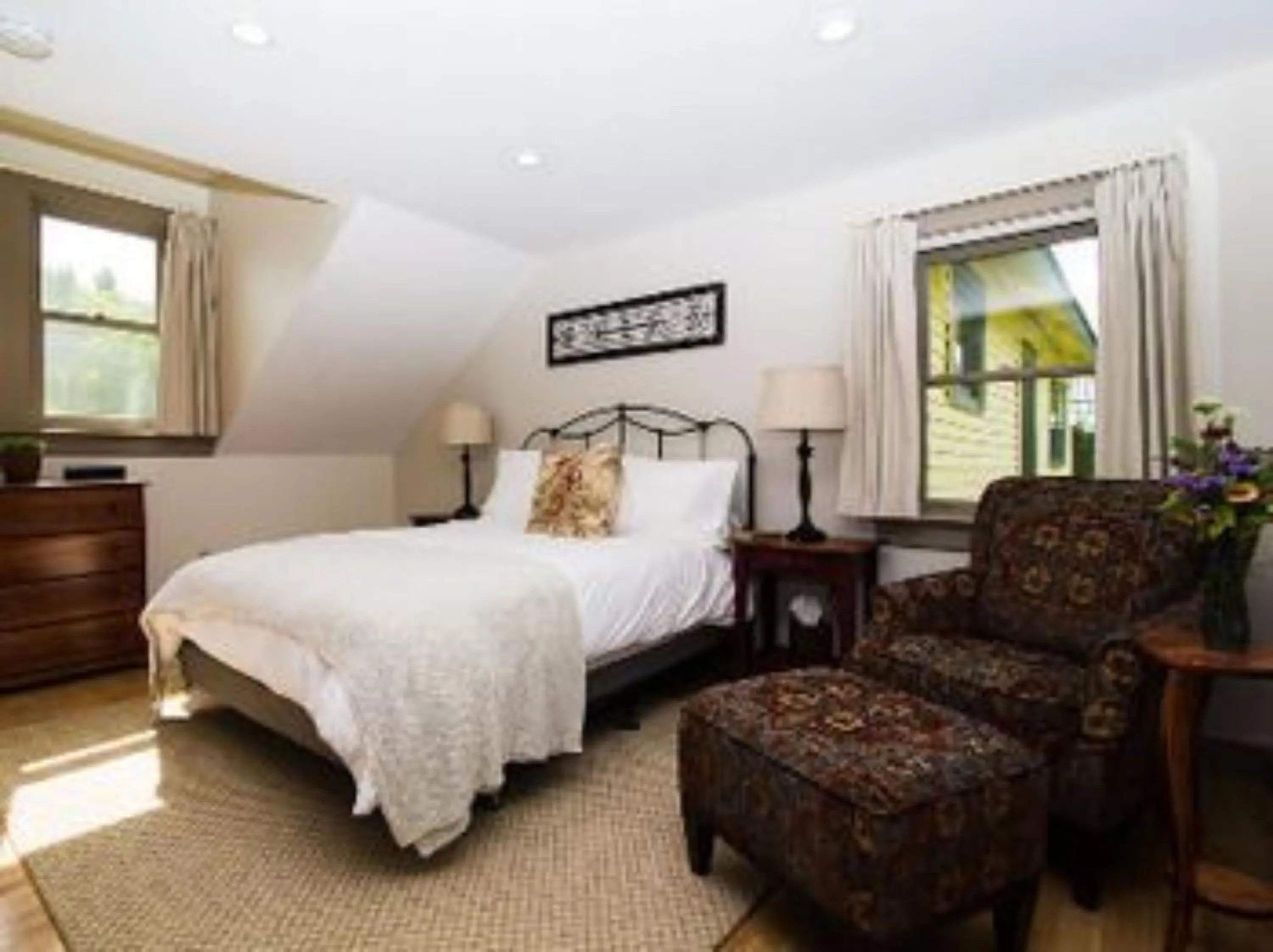 Bedroom in Bark Eater Inn