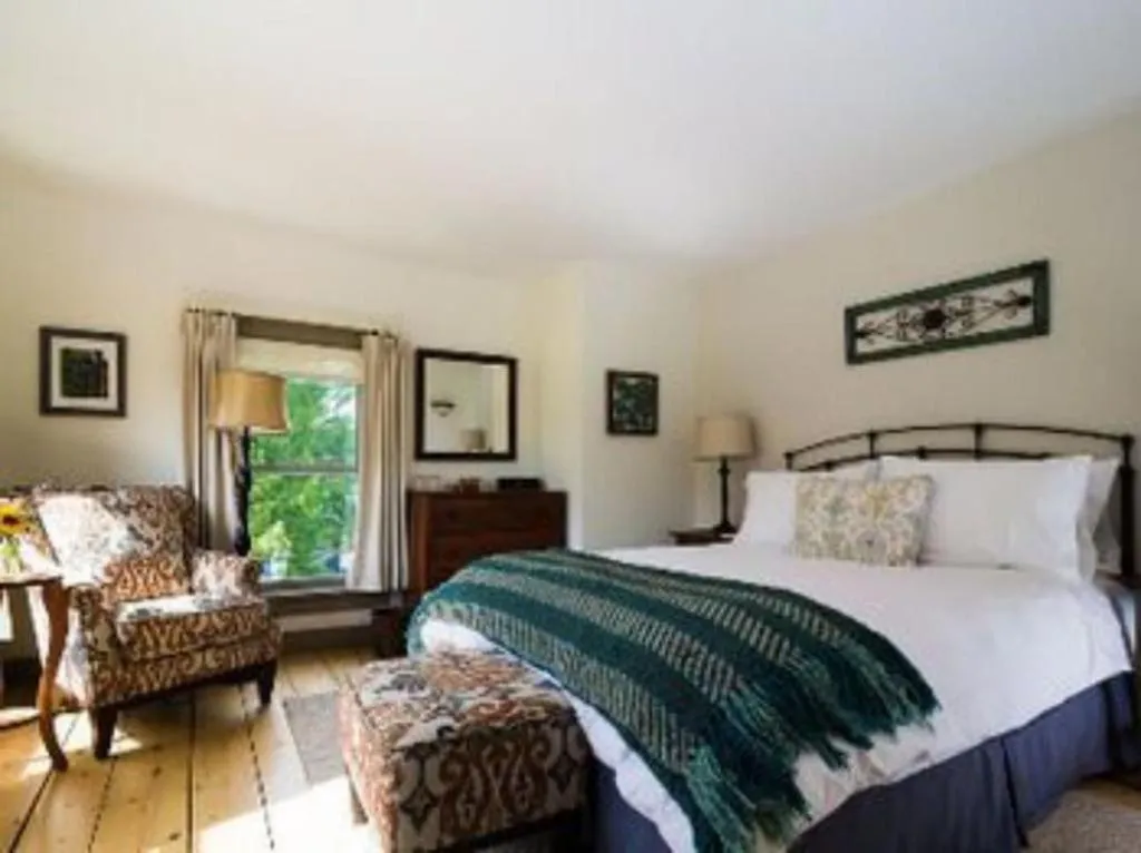 Bedroom in Bark Eater Inn