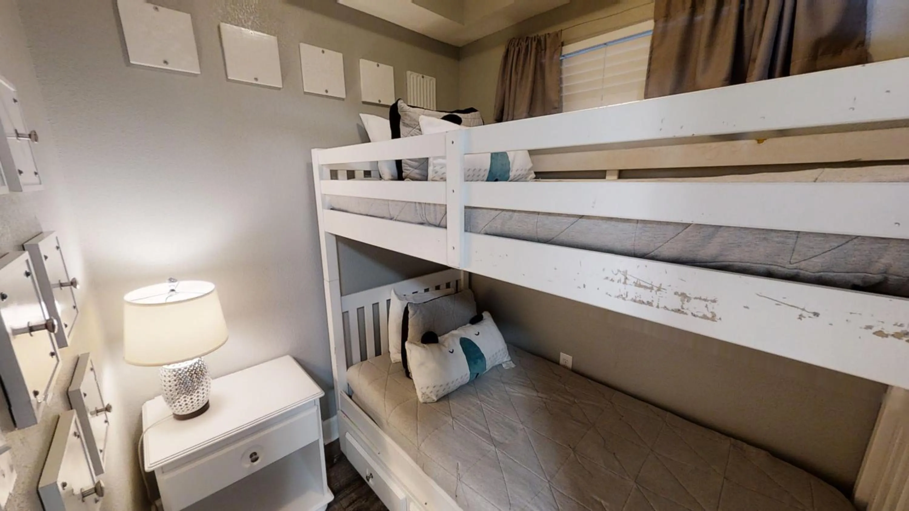 Bed in Tidewater 1216