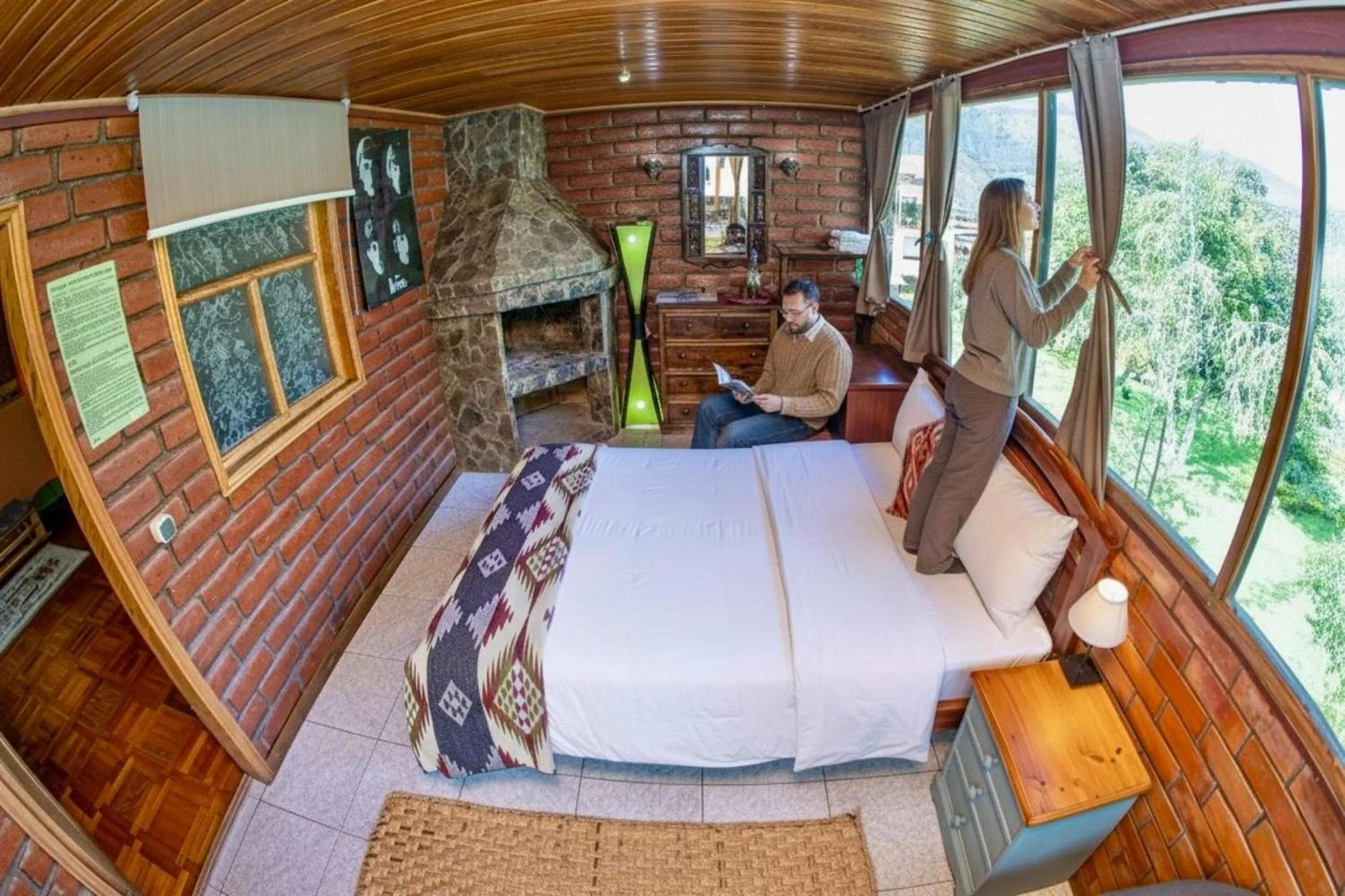 People in La Casa del Molino Blanco B&B