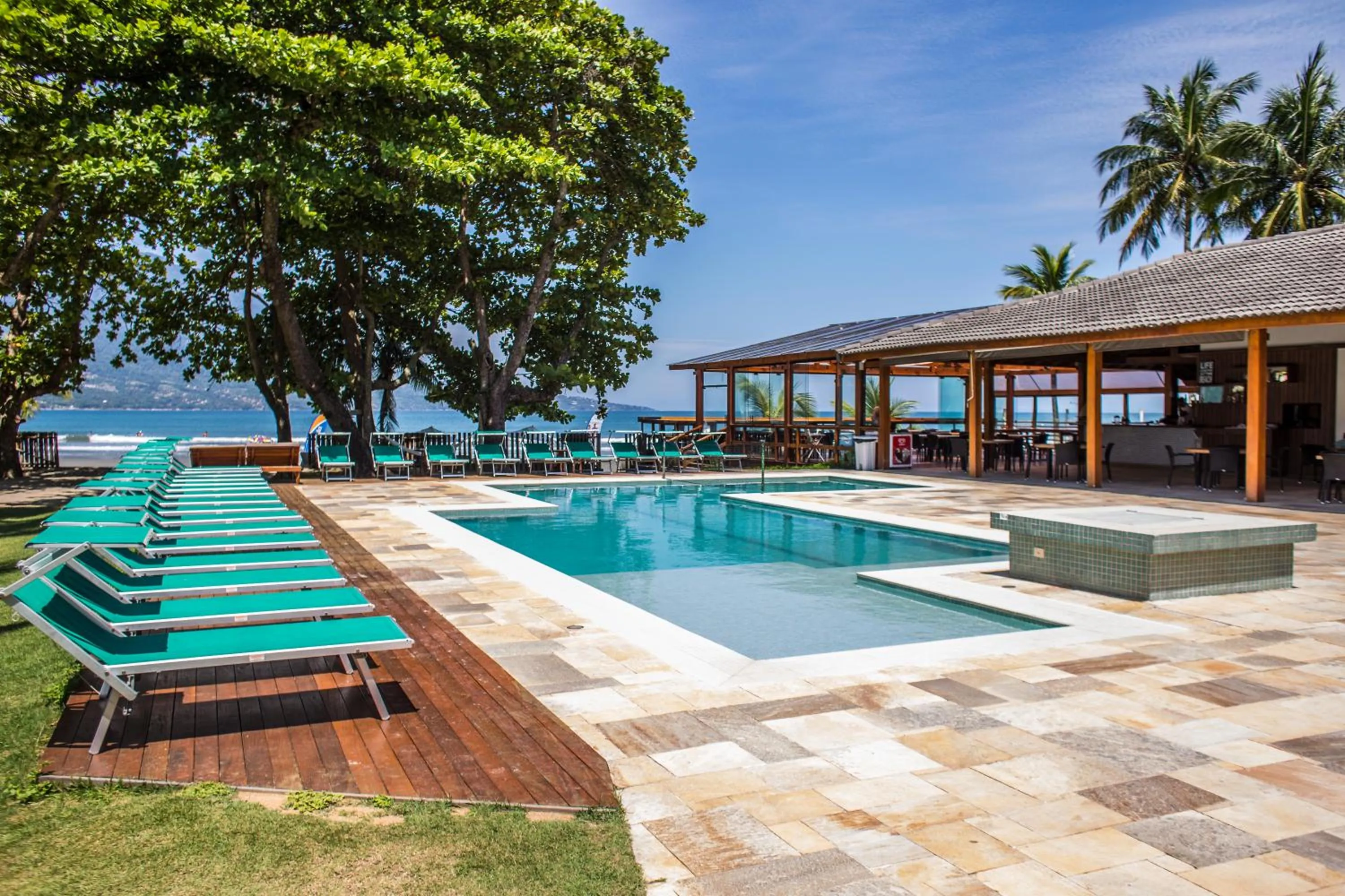 Swimming pool in Vistabela Resort & Spa