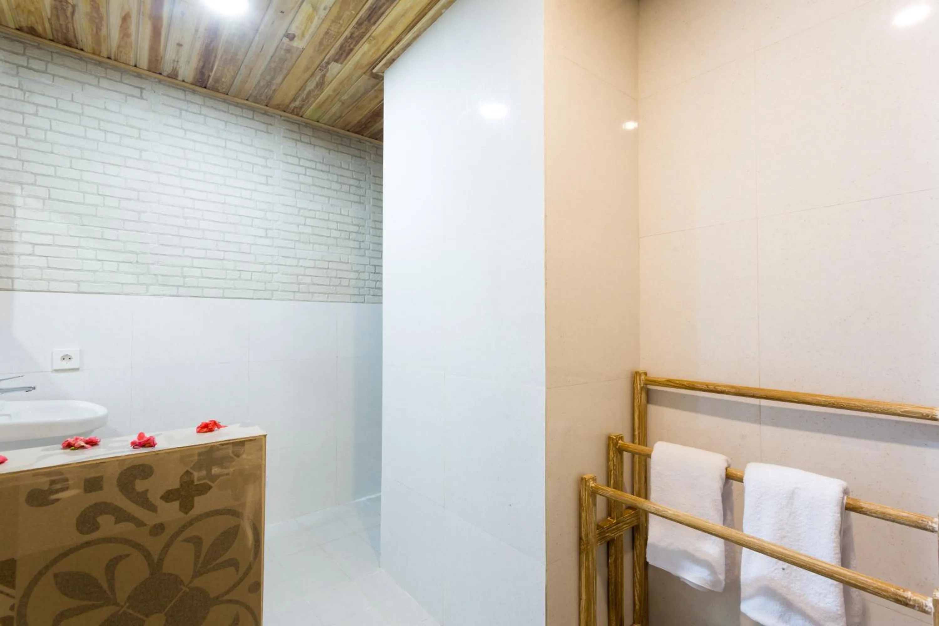 Bathroom, Bed in The Dewi Premier Nusa Penida