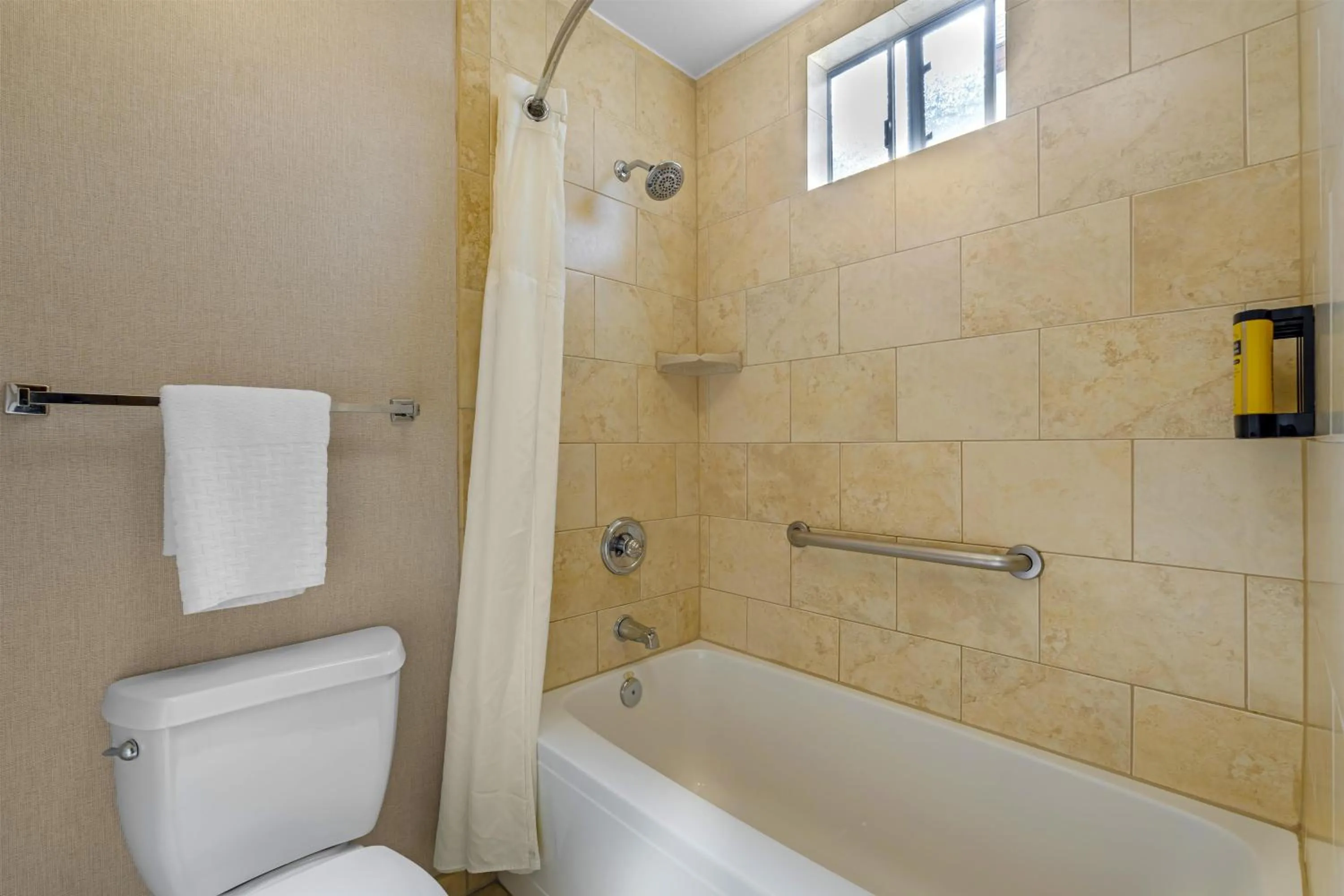 Bathroom in Best Western Plus Stovall's Inn