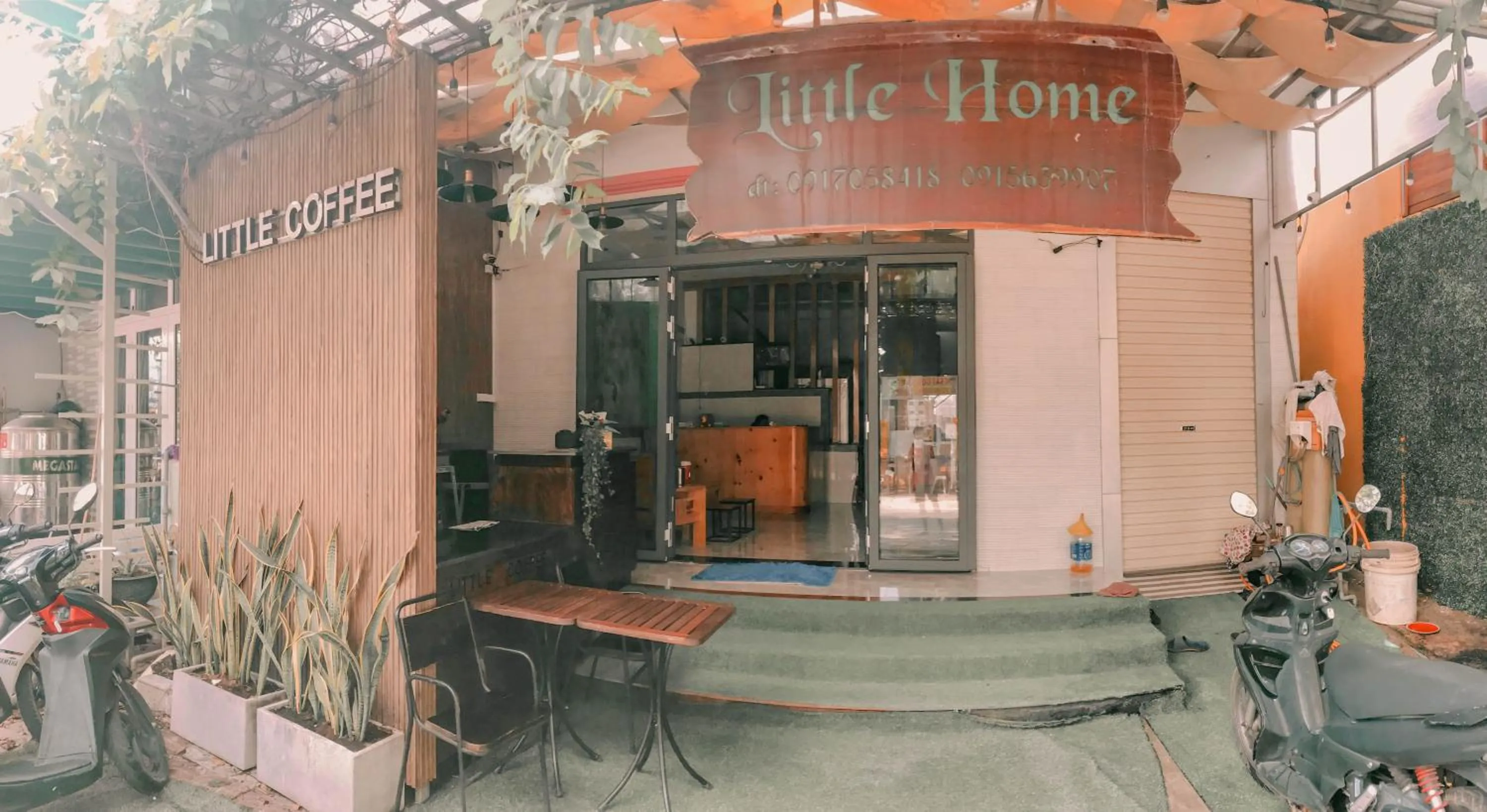 Facade/entrance in Little Home Homestay